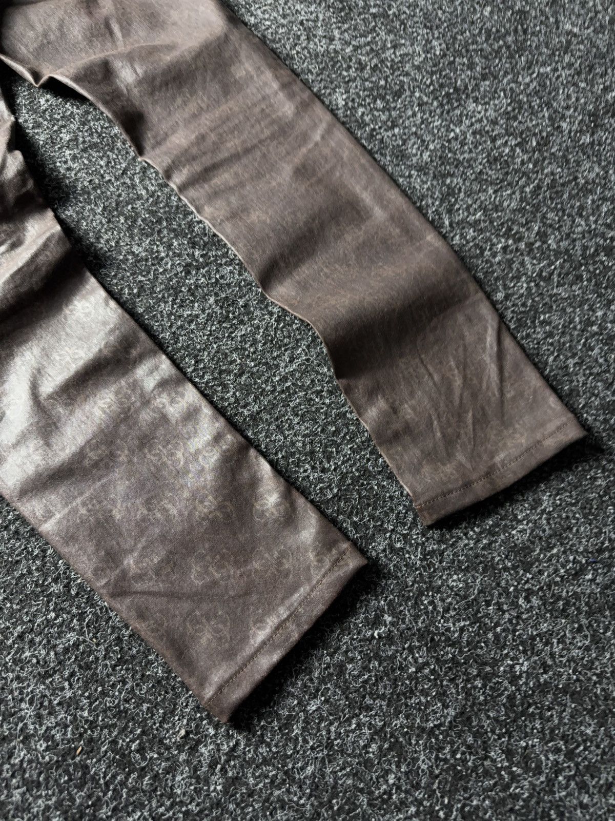 Guess Luxury 00s Guess Monogram Coated Jeans Brown Glossy Finish Size 27" / US 4 / IT 40 - 11 Thumbnail