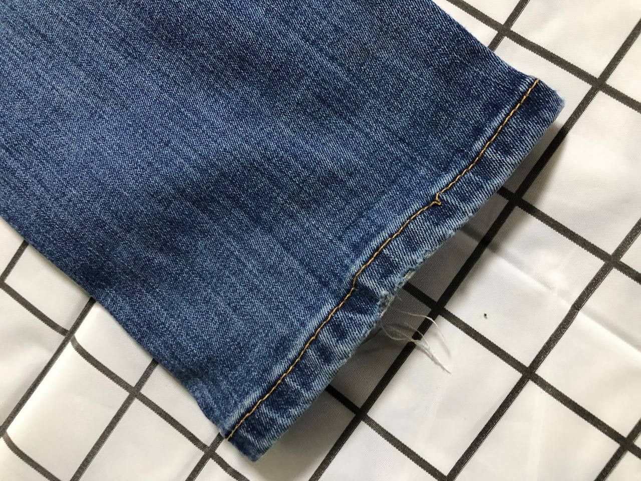 Levi's Levis Mens 502 Straight Jeans Blue Medium Wash Denim Size US 31 - 20 Thumbnail