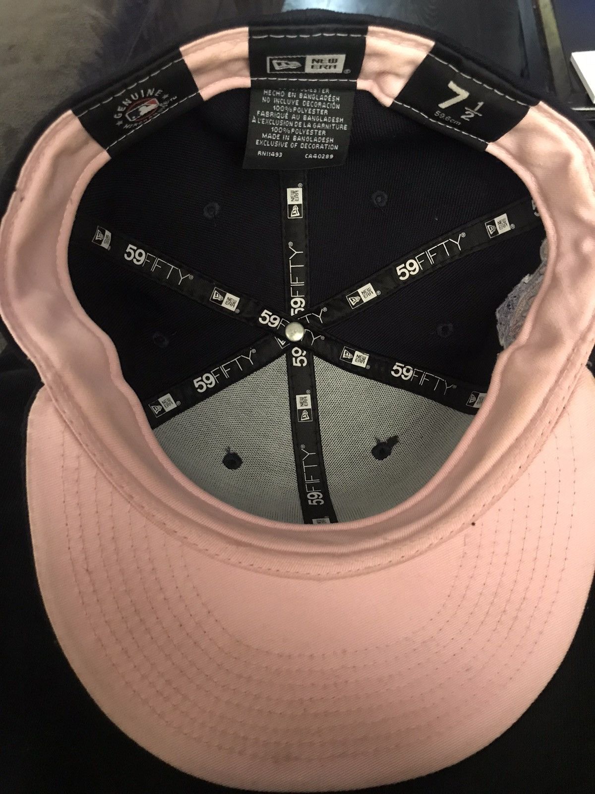New Era × New York Yankees Yankees 1996 World Series fitted hat w pink brim Size ONE SIZE - 3 Thumbnail