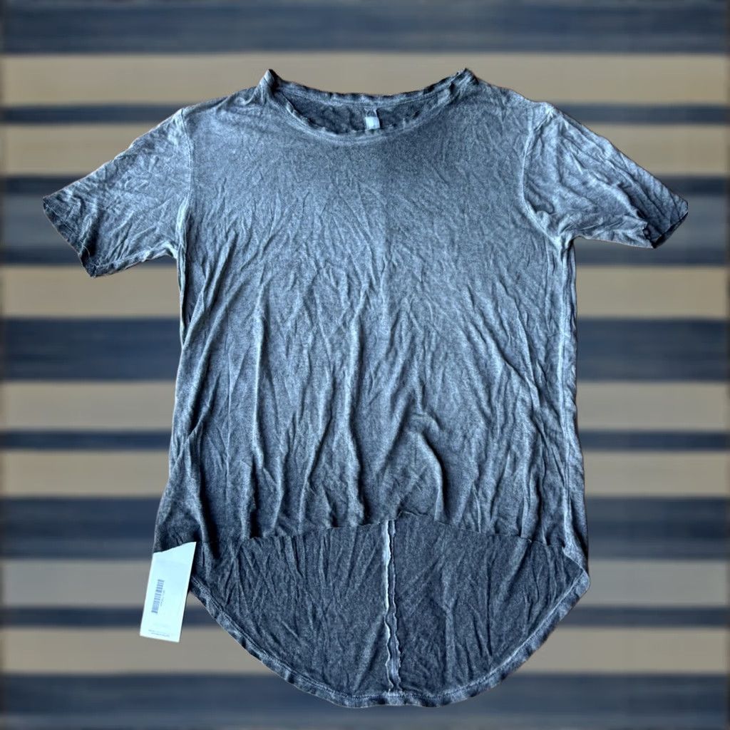 Vintage VINTAGE Raquel Allegra T-Shirt Women's S Gray Distressed Short Sleeve Round Neck Pullover Casual Basic Designer All Seasons Size S / US 4 / IT 40 - 1 Thumbnail