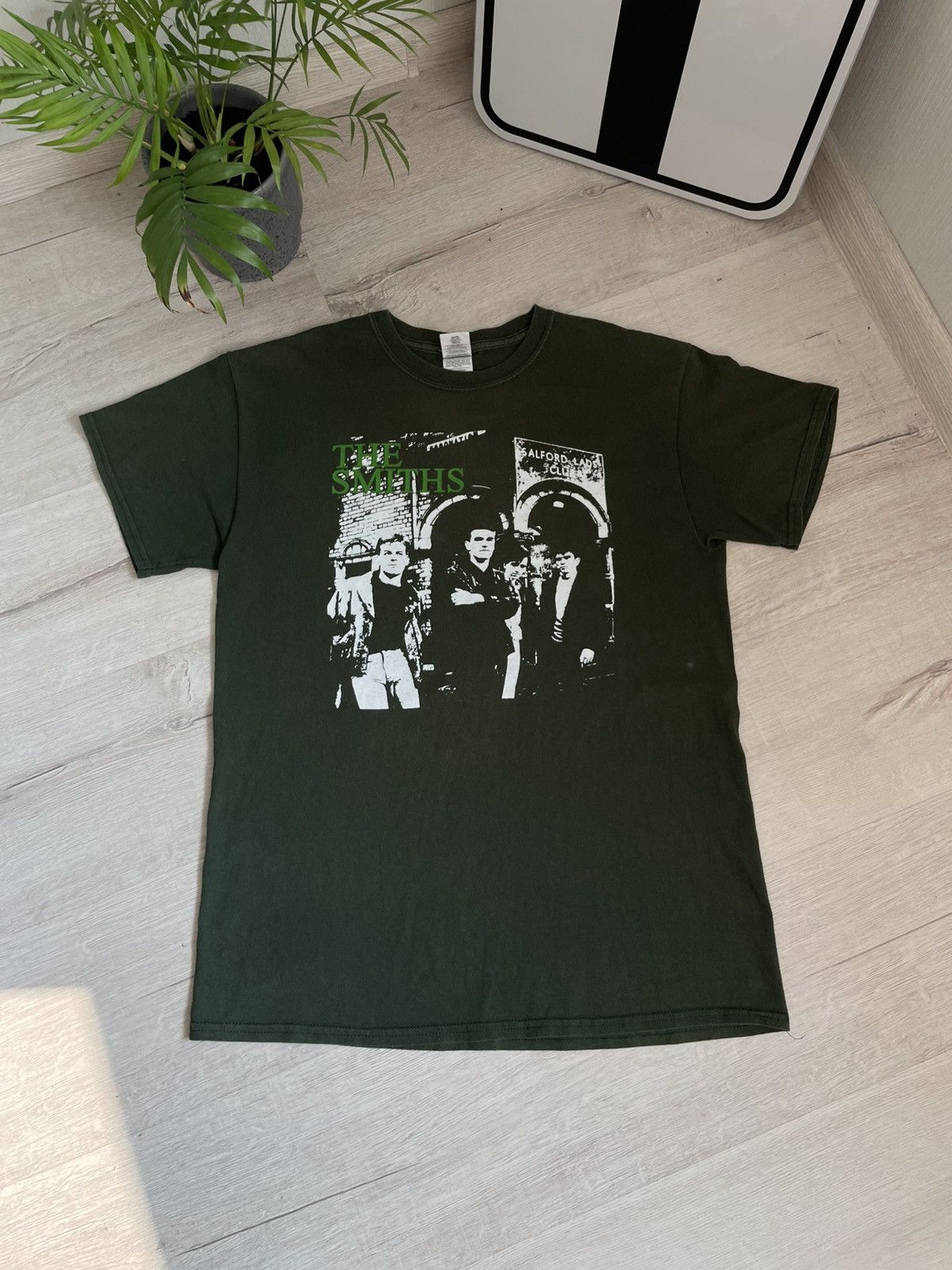 Band Tees × The Smiths Vintage The Smith “The Queen is Dead” 2004 T-shir Rock Metal Size US M / EU 48-50 / 2 - 3 Thumbnail