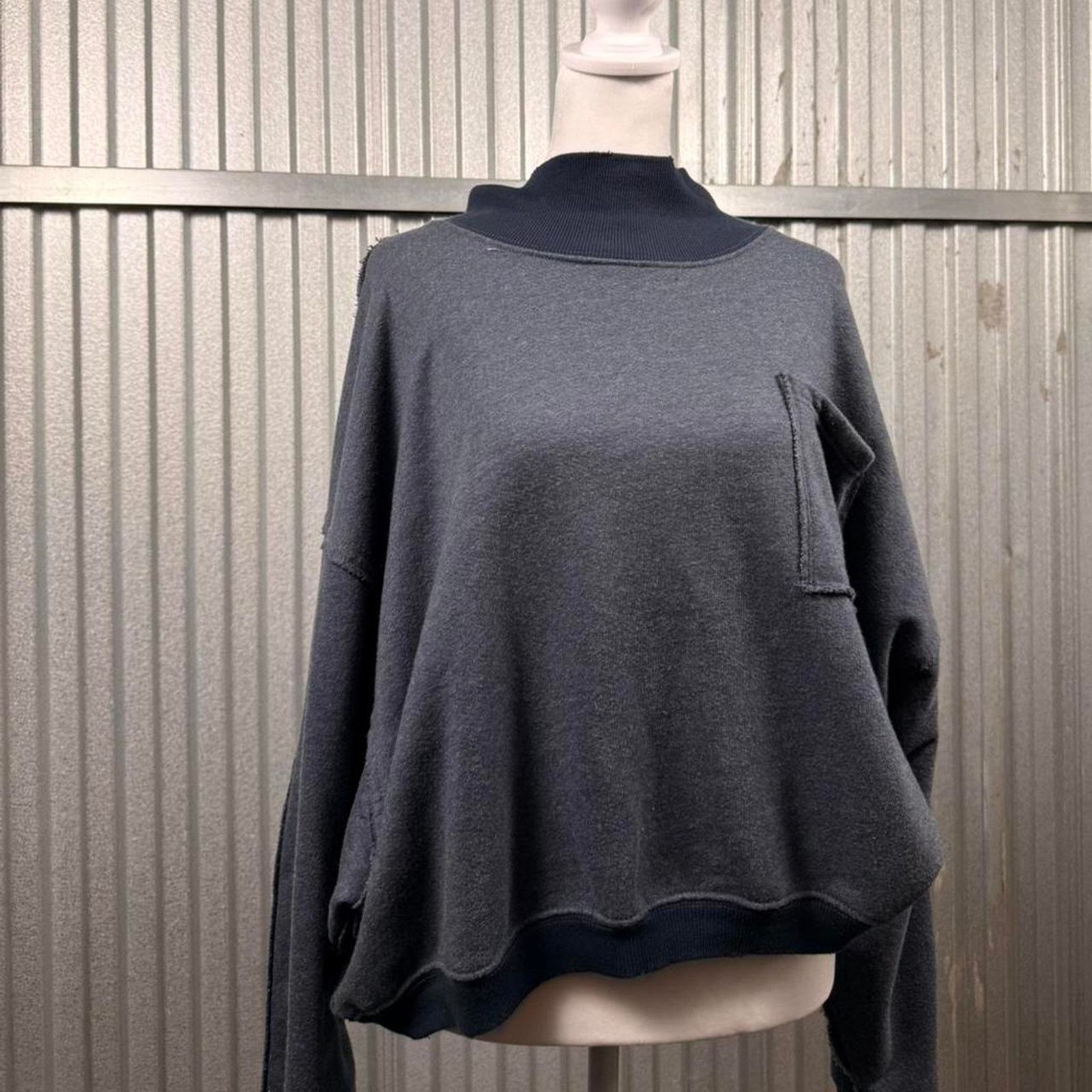 Free People Free people black oversized sweatshirt Size L / US 10 / IT 46 - 2 Thumbnail