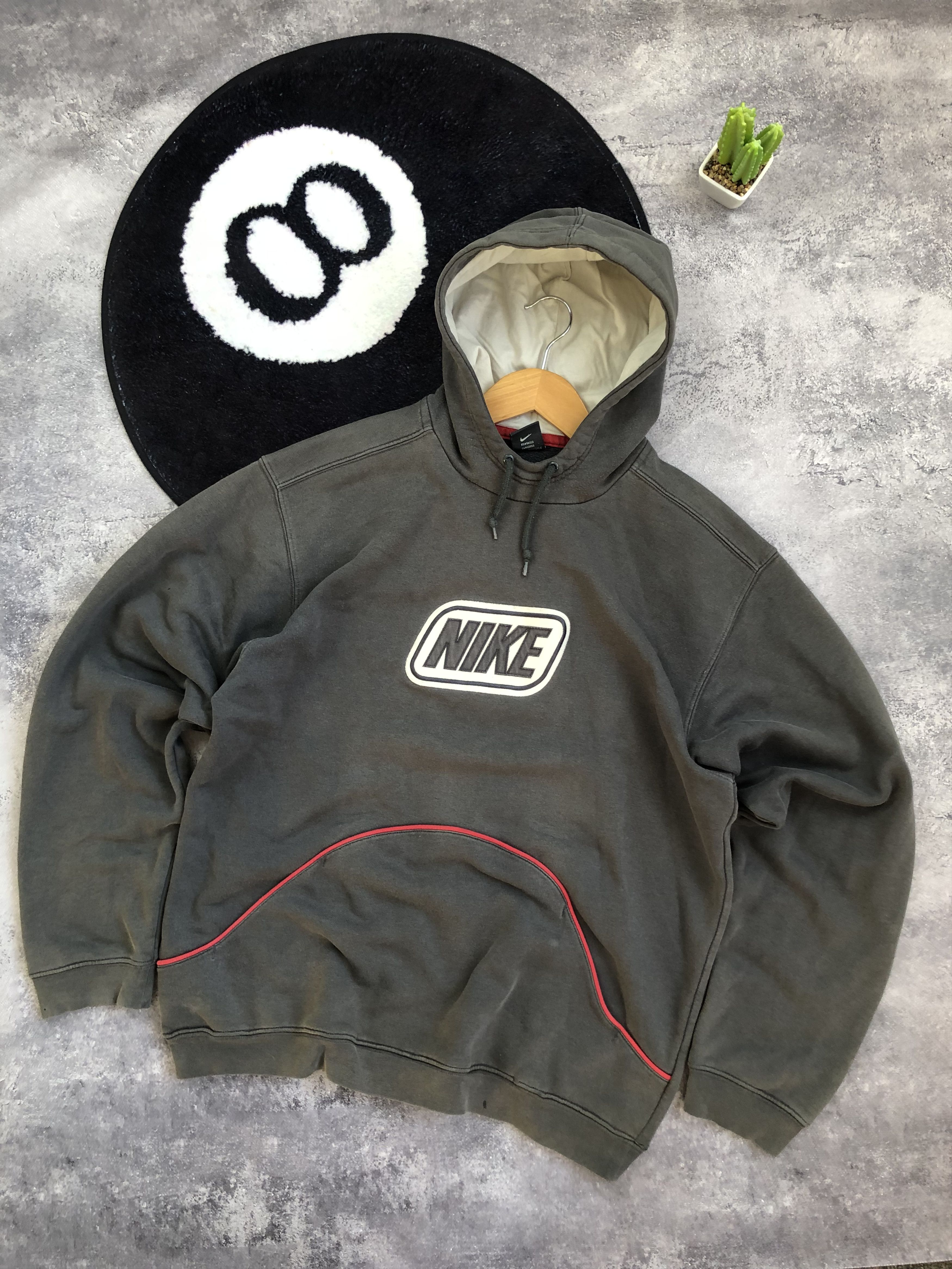 Nike NIKE Vintage Big Central Logo Fade Hoodie Streetwear Casual Size US L / EU 52-54 / 3 - 1 Thumbnail