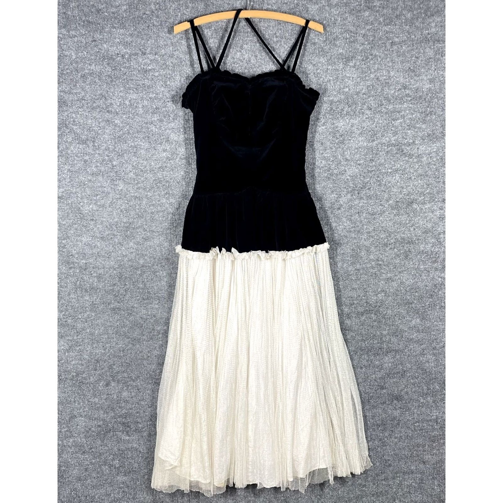Velvet VINTAGE 50s Black Velvet Tulle Dress Womens Size 13 Prom Party Cocktail Netting Ball Gown Eveningwear Black Womens 1950s Size XL / US 12-14 / IT 48-50 - 2 Thumbnail