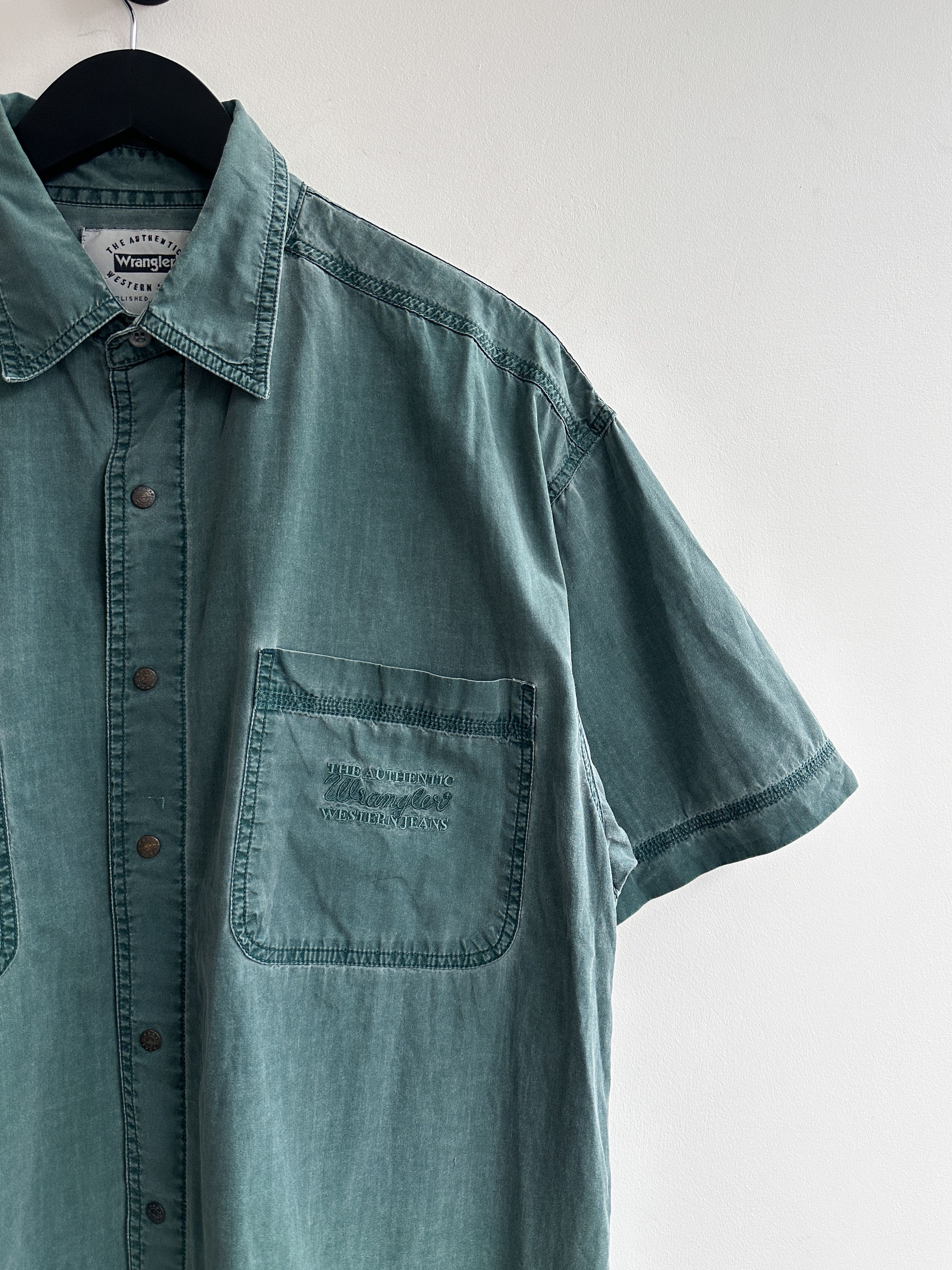 Vintage Vintage Wrangler Short Sleeve Shirt Size US XL / EU 56 / 4 - 4 Thumbnail