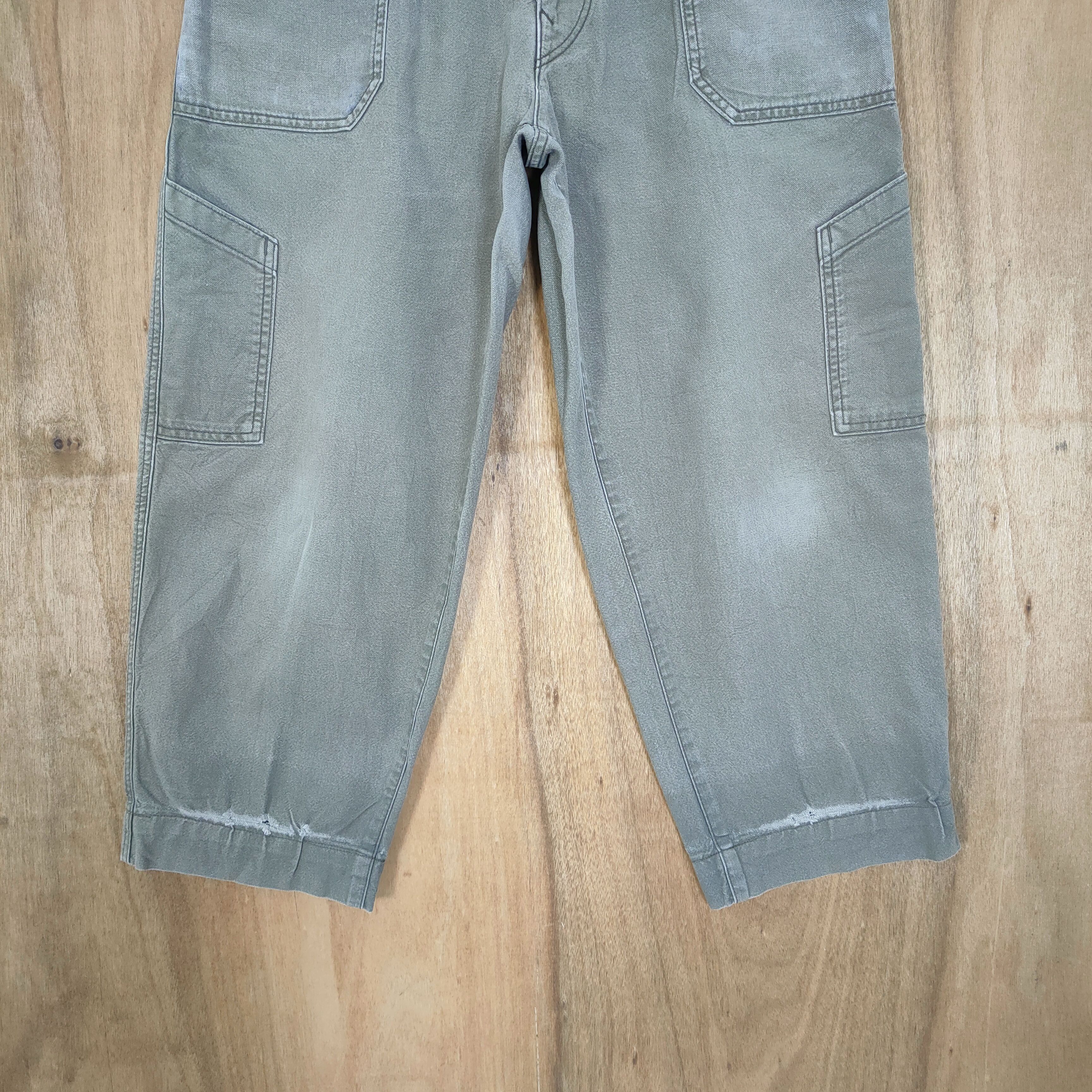 Japanese Brand VINTAGE JAPANESE BRAND FADED BAGGY CARGO PANTS Size US 30 / EU 46 - 3 Thumbnail