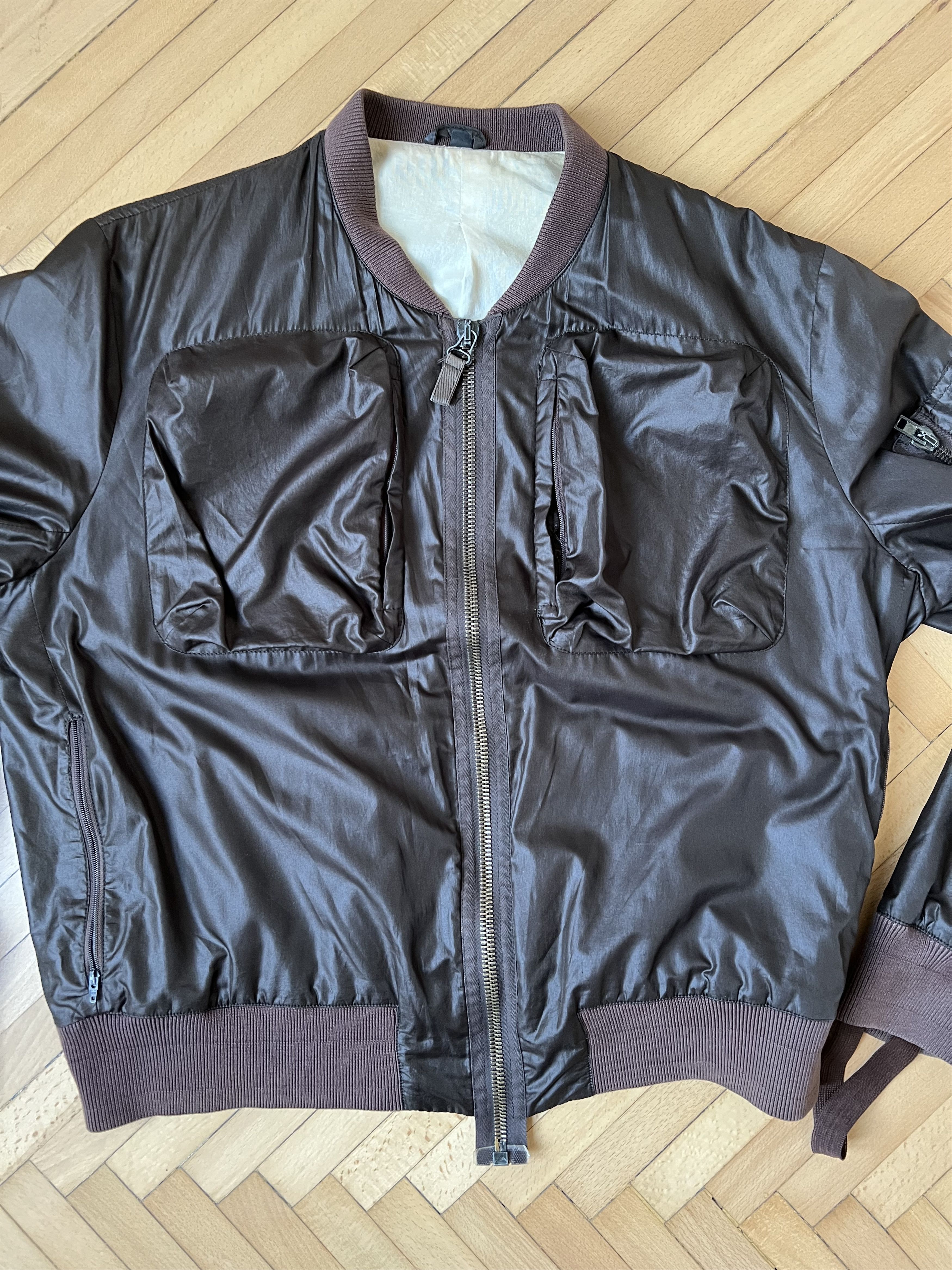 Helmut Lang HELMUT LANG satin cargo pocket bomber made in Italy Size US L / EU 52-54 / 3 - 12 Thumbnail