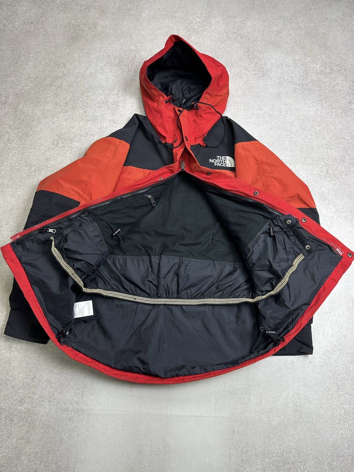 The North Face Vintage 90s The North Face Outdoor Faded Hiking Jacket S Size US S / EU 44-46 / 1 - 9 Thumbnail