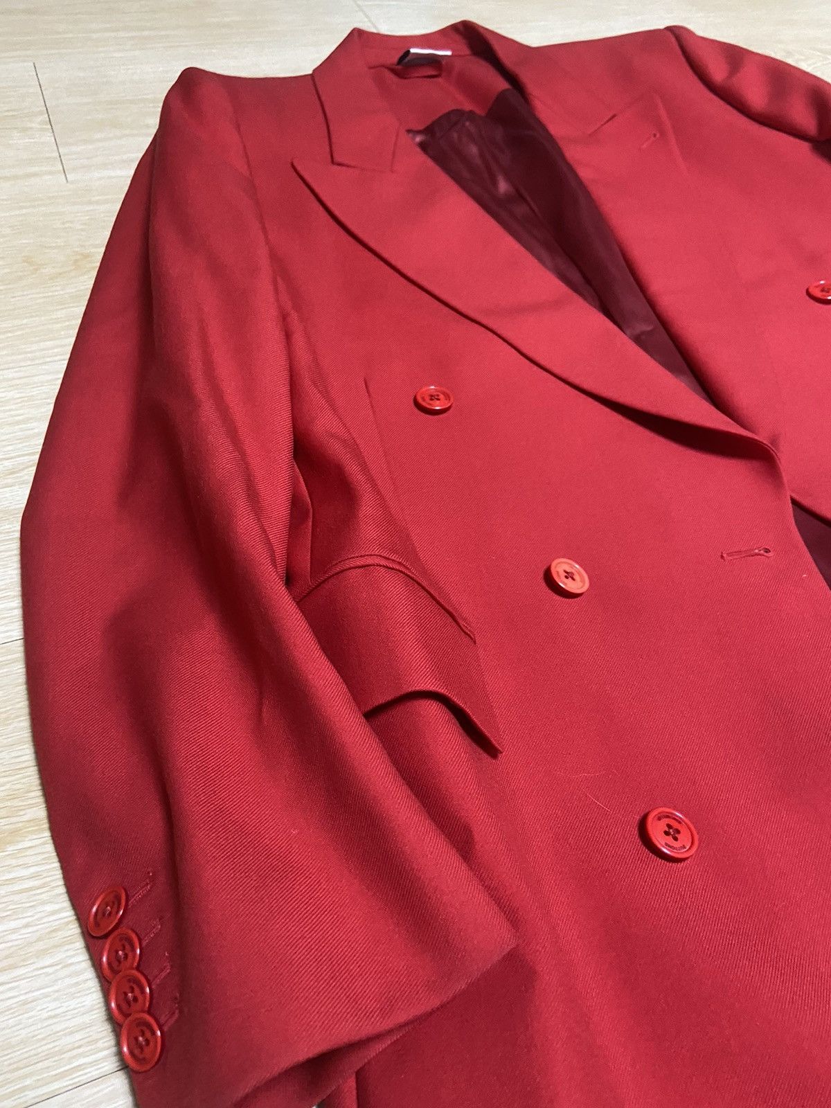 Vetements M Vetements FW17 oversized Red coat Size US M / EU 48-50 / 2 - 4 Thumbnail