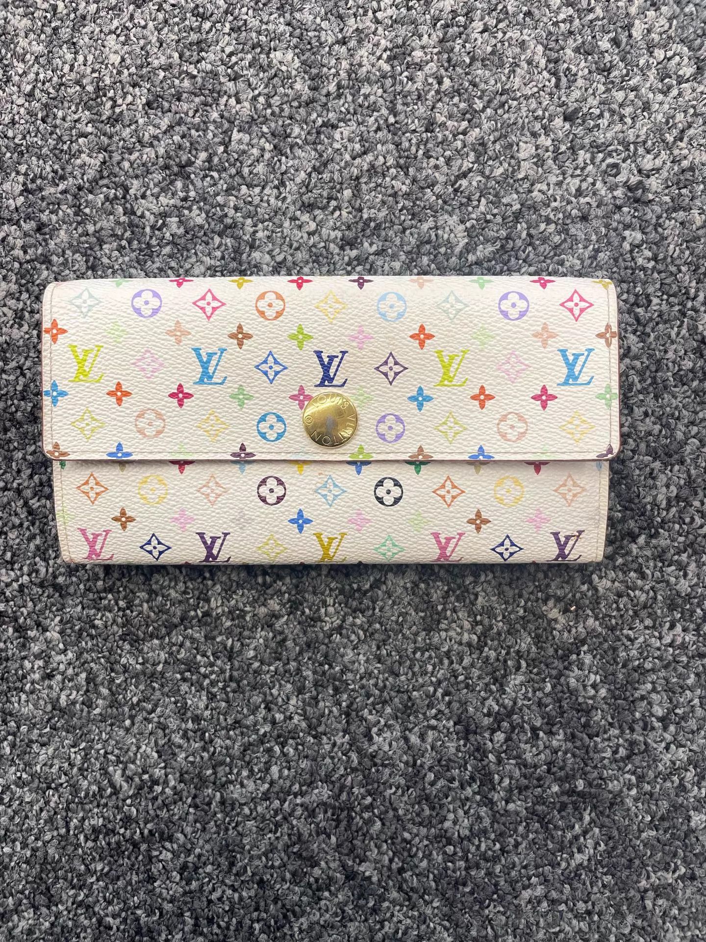 Louis Vuitton LV white tricolor wallet Size ONE SIZE - 1 Thumbnail