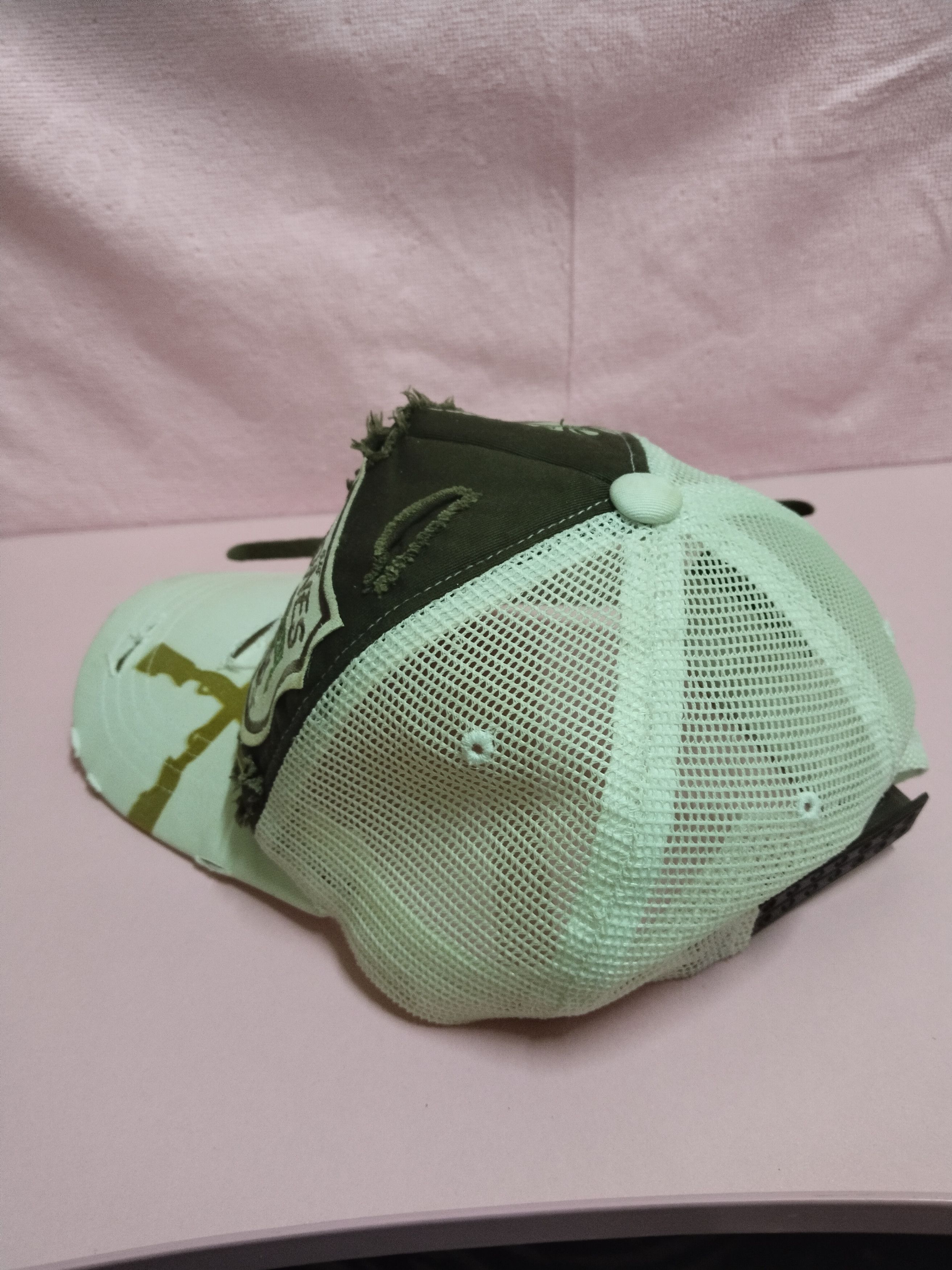Japanese Brand VINTAGE TOM DISTRESSED SURF BONES TRUCKER HAT Size ONE SIZE - 4 Thumbnail