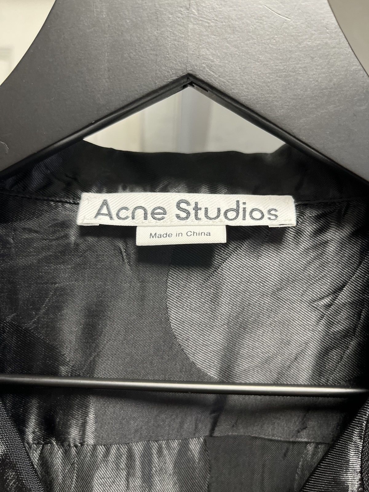 Acne Studios Oversized Convertible-Collar Satin-Jacquard Shirt - Black Size US M / EU 48-50 / 2 - 4 Thumbnail