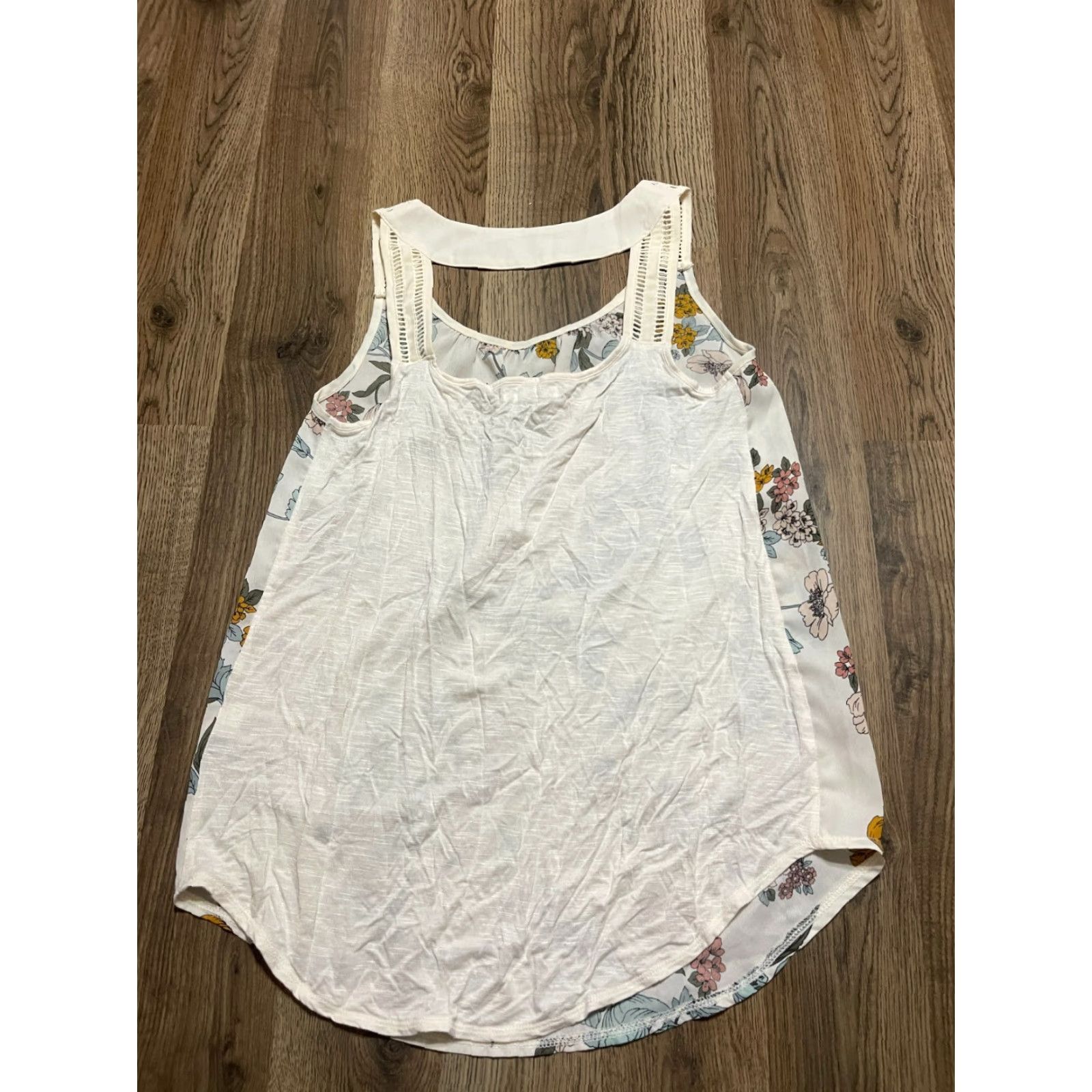Vintage Maurices Tank Top Women's XS White Floral Sleeveless Shirt Regular Size XS Adults Womens Size XS / US 0-2 / IT 36-38 - 2 Thumbnail