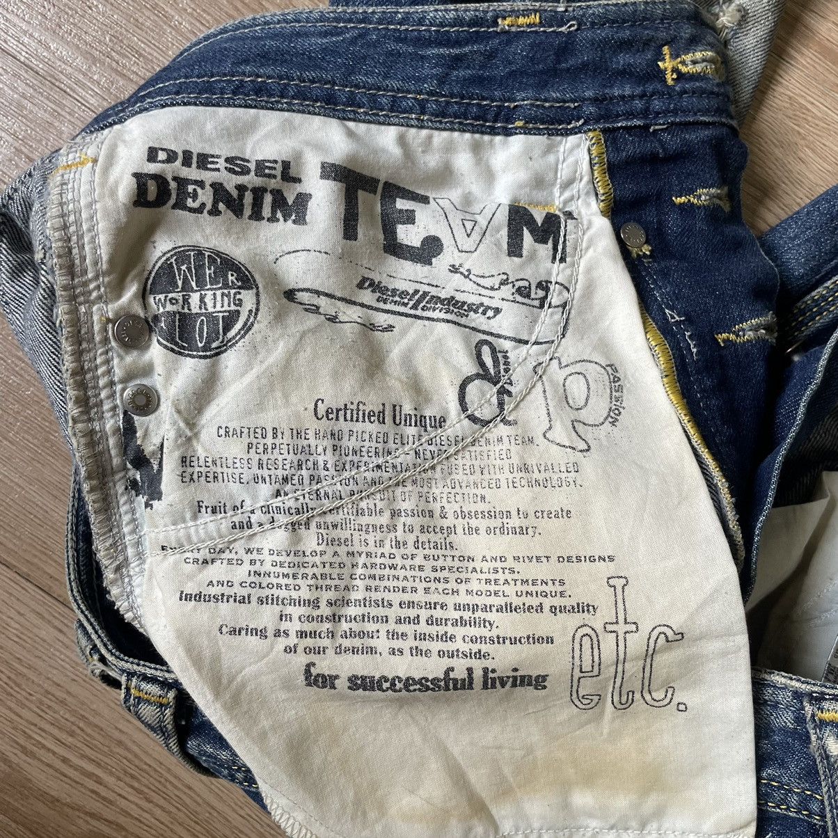 Diesel Vintage Diesel Distressed Straight Cut Faded Mud Wash Denim Size US 32 / EU 48 - 9 Thumbnail