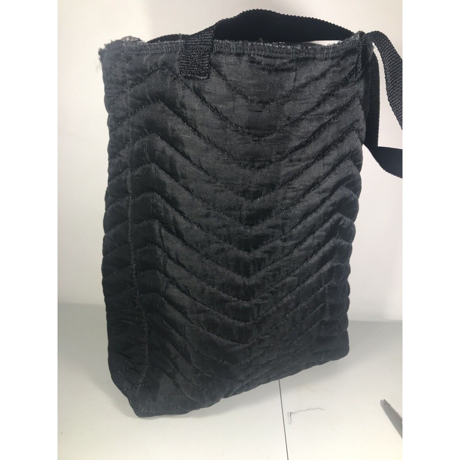 Other Heavy Quilted Reversible Rough-Cut Rock Well Black and Silve Size ONE SIZE - 9 Thumbnail