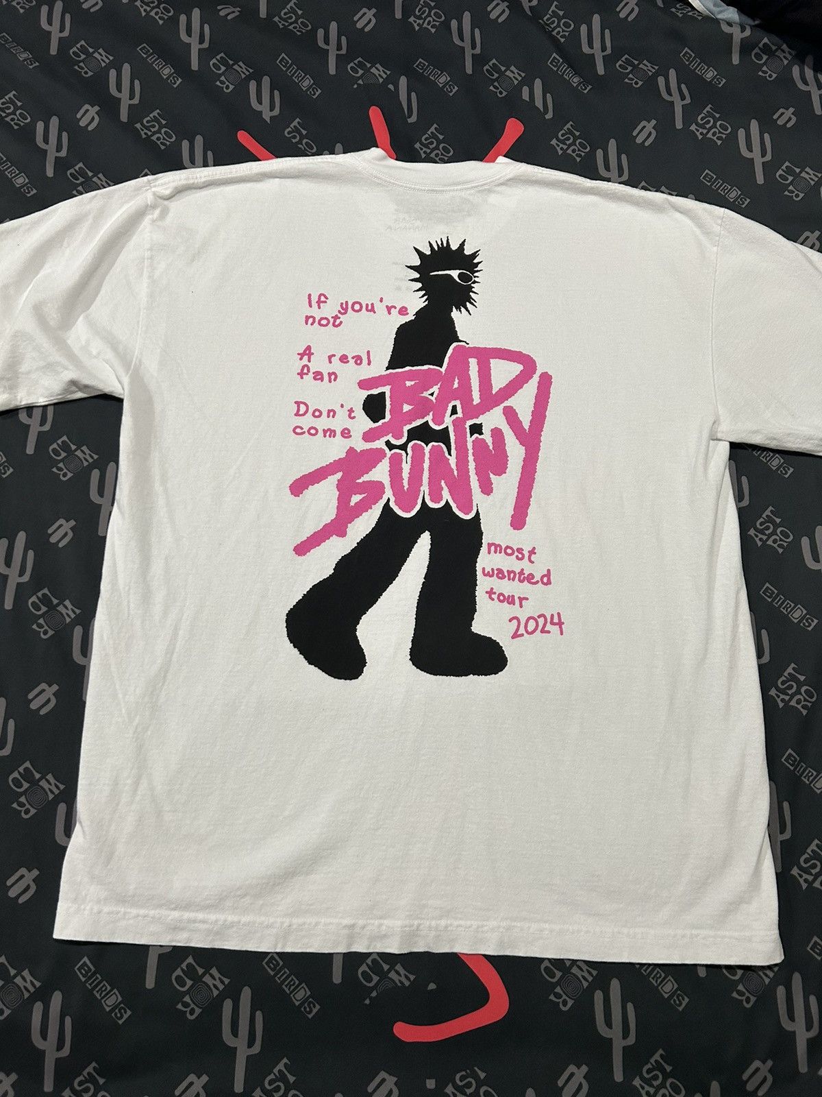 Other Bad bunny tour merch Size US XL / EU 56 / 4 - 1 Thumbnail