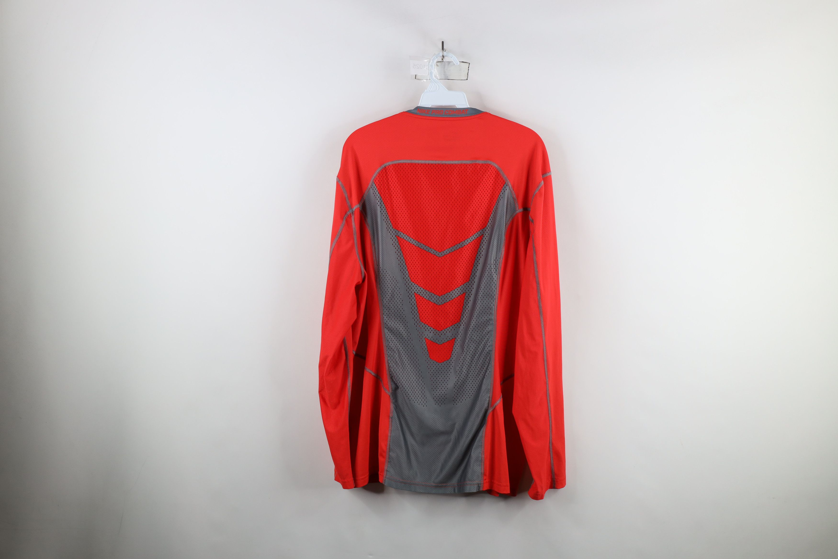 Nike × Vintage Nike Pro Combat Compression Hypercool Training Gym T-Shirt Size US XL / EU 56 / 4 - 11 Thumbnail