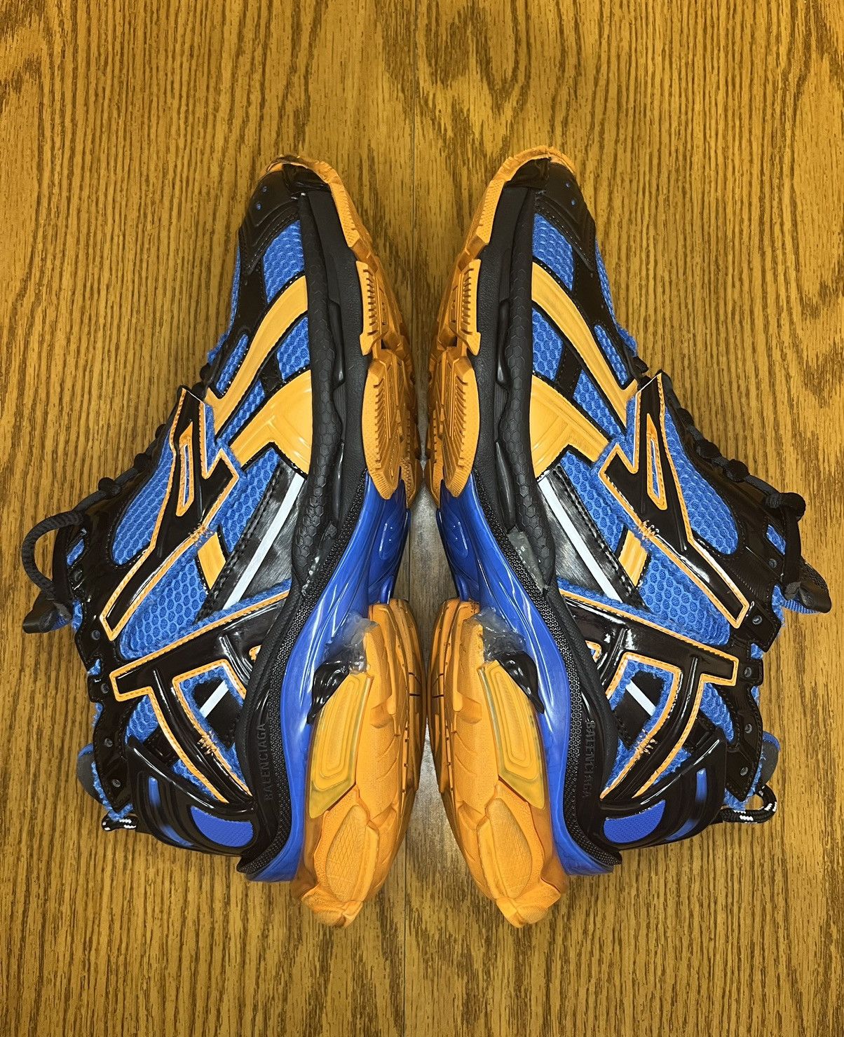 靴 Balenciaga Track Orange Blue 41 Balenciaga Track Orange Blue Men's - 542023W1GB17580 - US