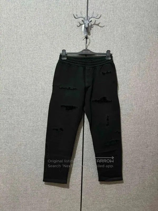 Alexander McQueen Alexander McQueen Black Cotton Distressed Casual Pants . Size US 27 - 1 Thumbnail
