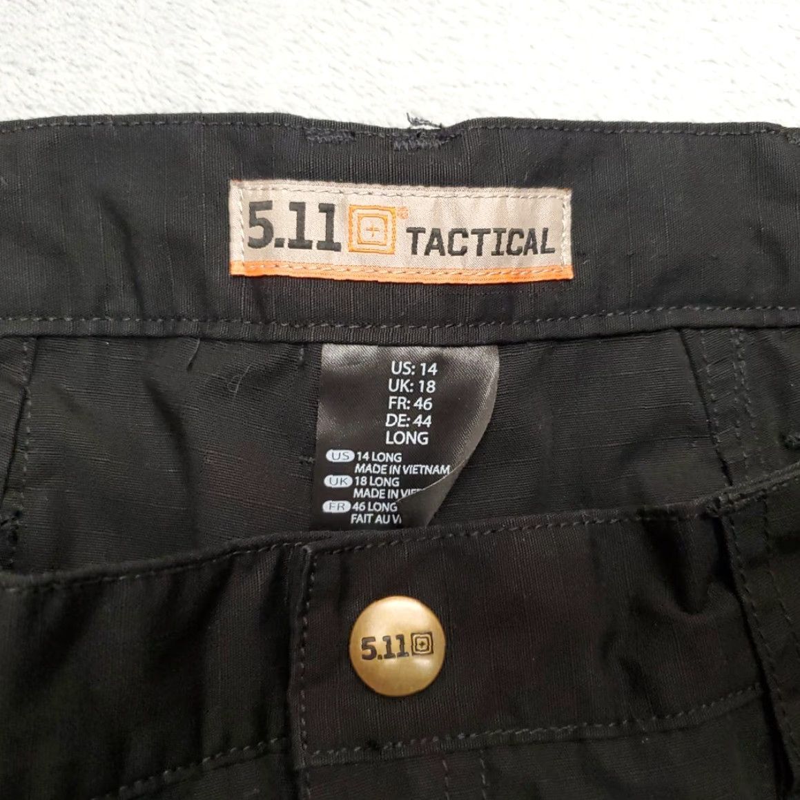 Vintage VINTAGE 5.11 Tactical Pants Womens 14 Black Ripstop Cargo Flat Front Outdoor Utility EMS Size 36" / US 14 / IT 50 - 3 Thumbnail