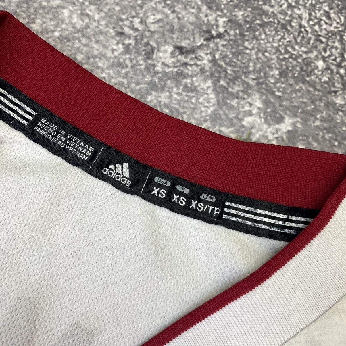 NBA Vintage Adidas NBA Lebron James 6 basketball player Size US XS / EU 42 / 0 - 10 Thumbnail