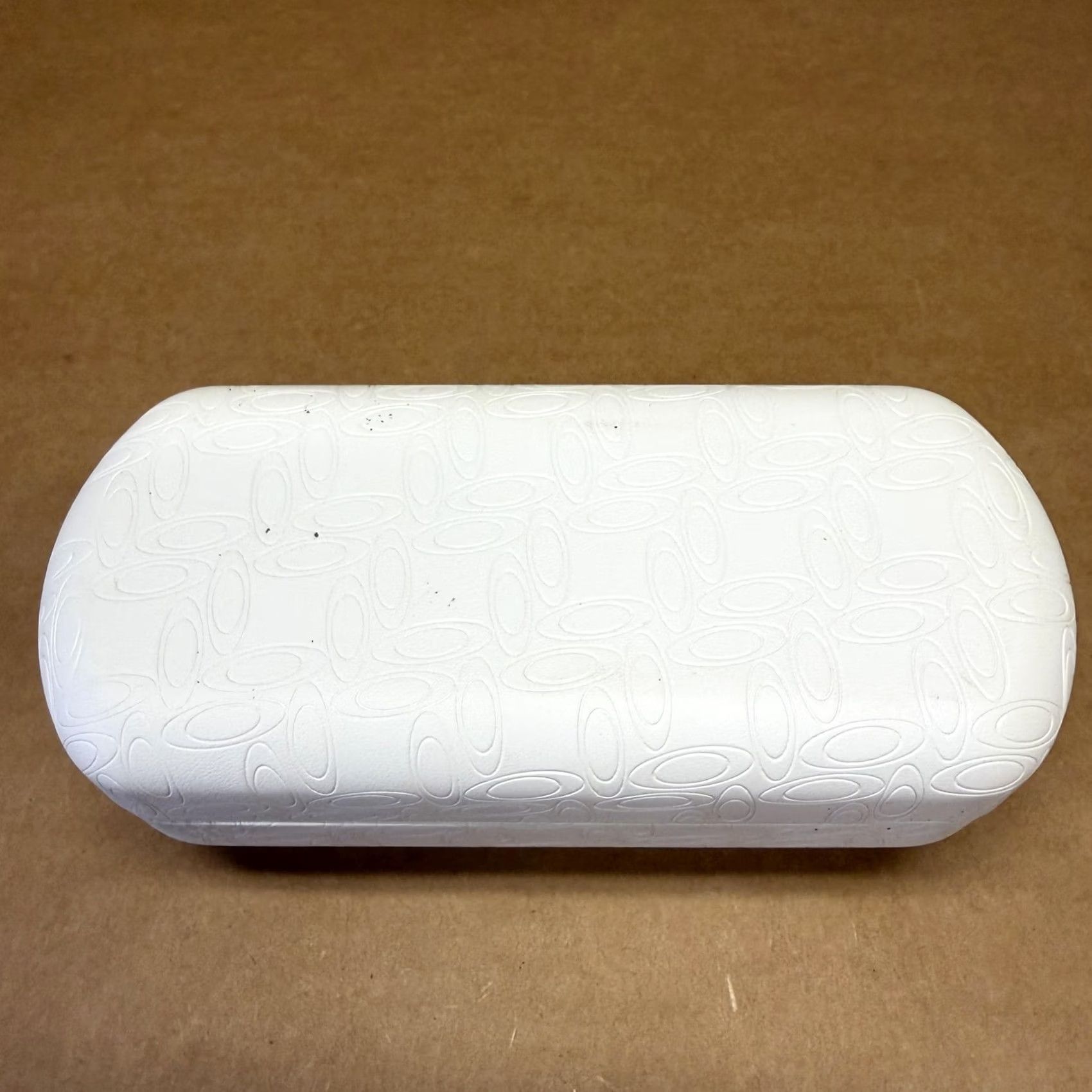 Oakley Oakley Glasses Case Mens White Hard Shell O Logo Sunglass Eyeglass Protective Size ONE SIZE - 4 Thumbnail