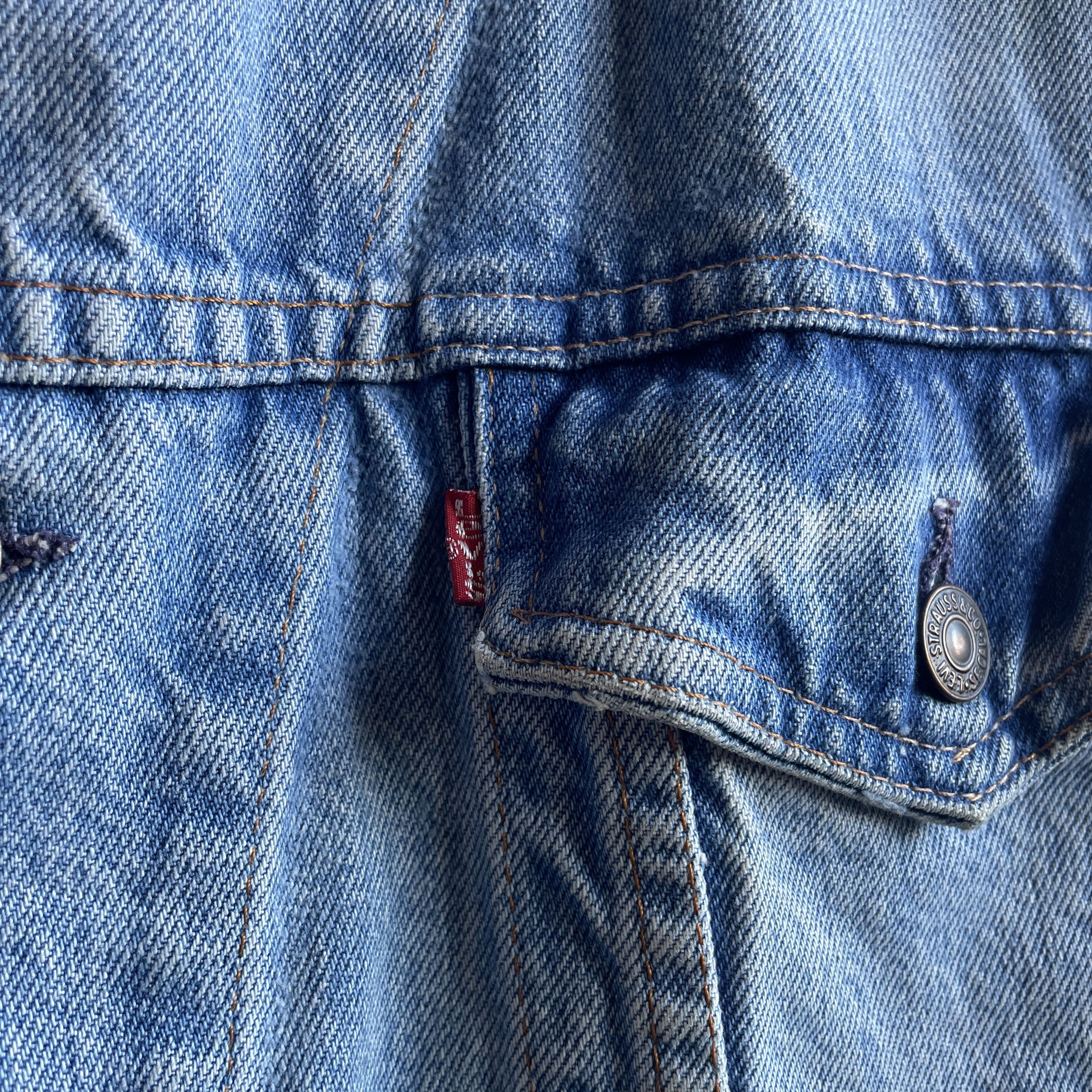 Levi's Levi's Vintage 80's Made in Canada Distressed Denim Jacket Size US M / EU 48-50 / 2 - 6 Thumbnail