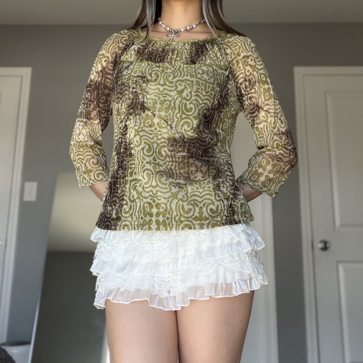 Other Earthy Green & Brown Pattern Beaded Ruffle Neck Mesh Blouse Size M / US 6-8 / IT 42-44 - 11 Thumbnail