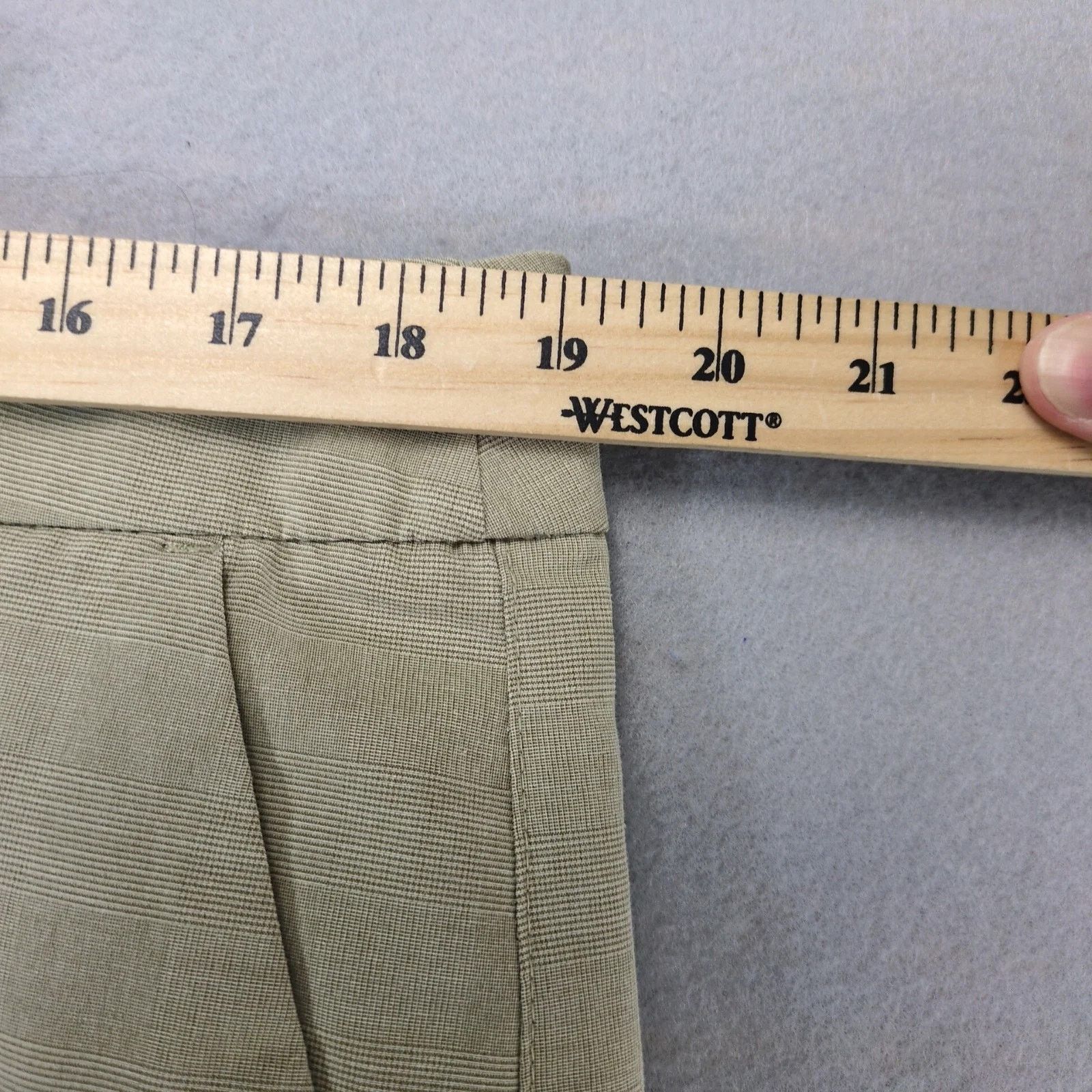 Hang Ten Hang Ten Tan Plaid Bermuda Shorts Men's 38x10.5" Lightweight Size US 38 / EU 54 - 6 Thumbnail