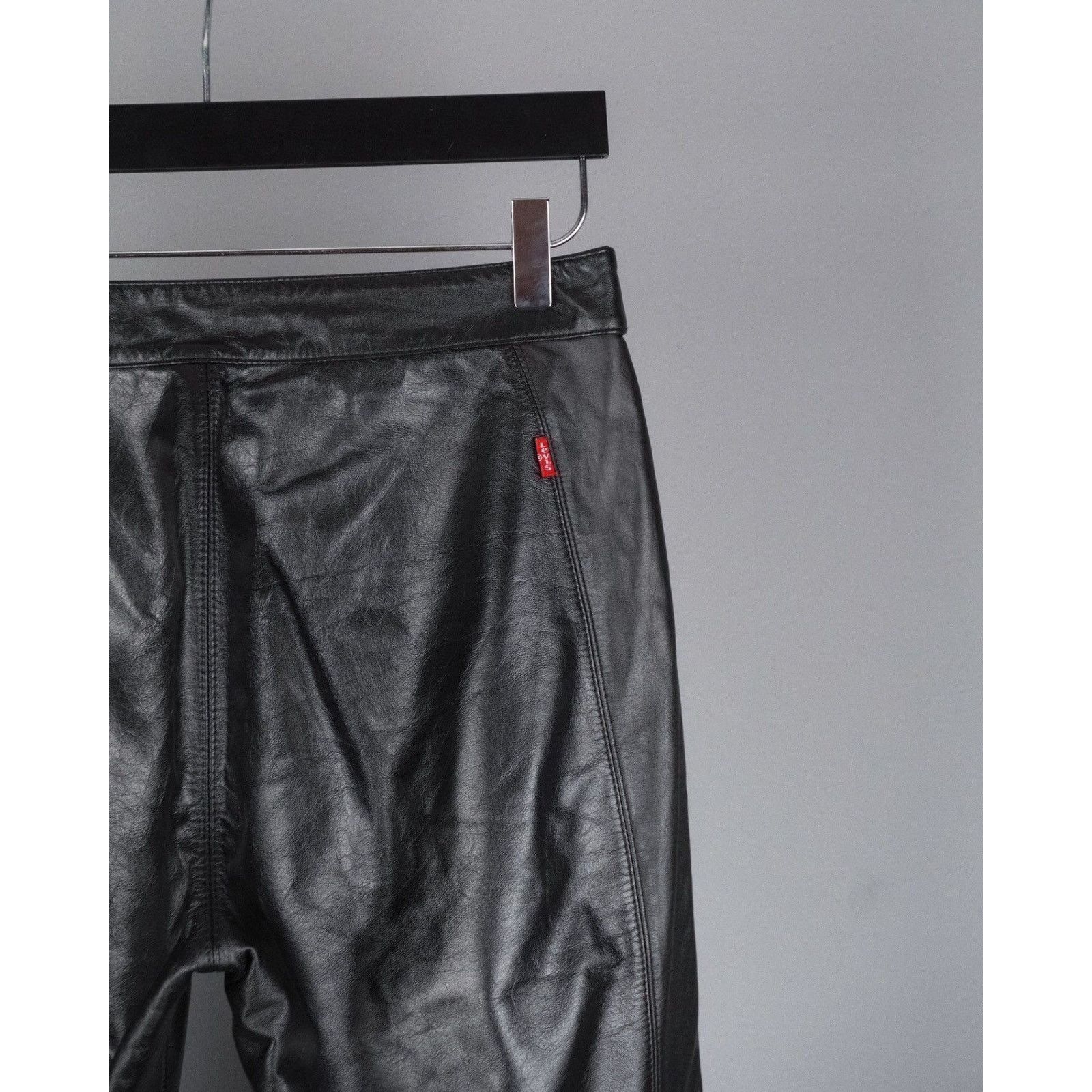 Levi's × Vintage Vintage levis real leather red logo black flared pants Size US 29 - 6 Thumbnail