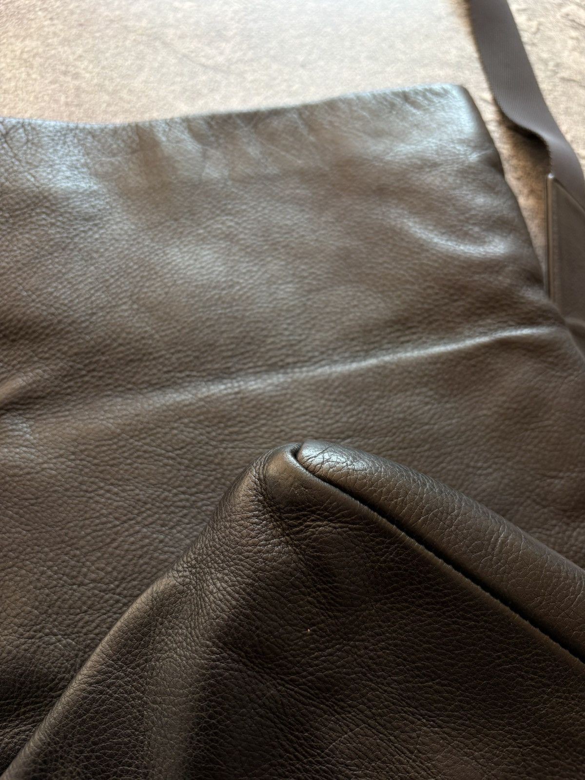 agnes b. Agnes b. Leather Crossbody Avant Garde Bag Made in Japan Size ONE SIZE - 8 Thumbnail