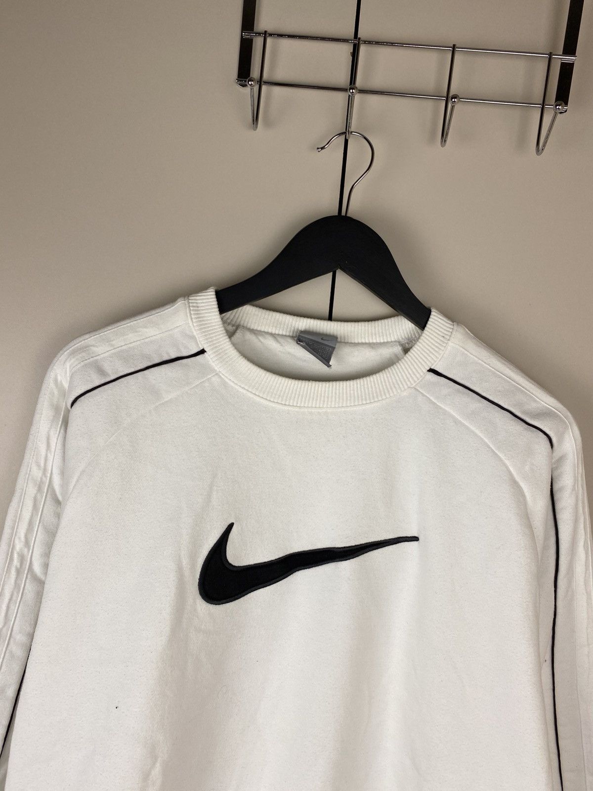 Nike Vintage Nike Big Logo White Sweatshirt Y2K Drill style Size US M / EU 48-50 / 2 - 2 Thumbnail