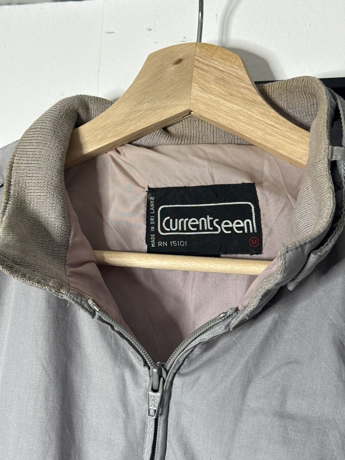 Vintage VINTAGE 1980’s Grey bomber jacket with a unique distress Size US M / EU 48-50 / 2 - 2 Thumbnail