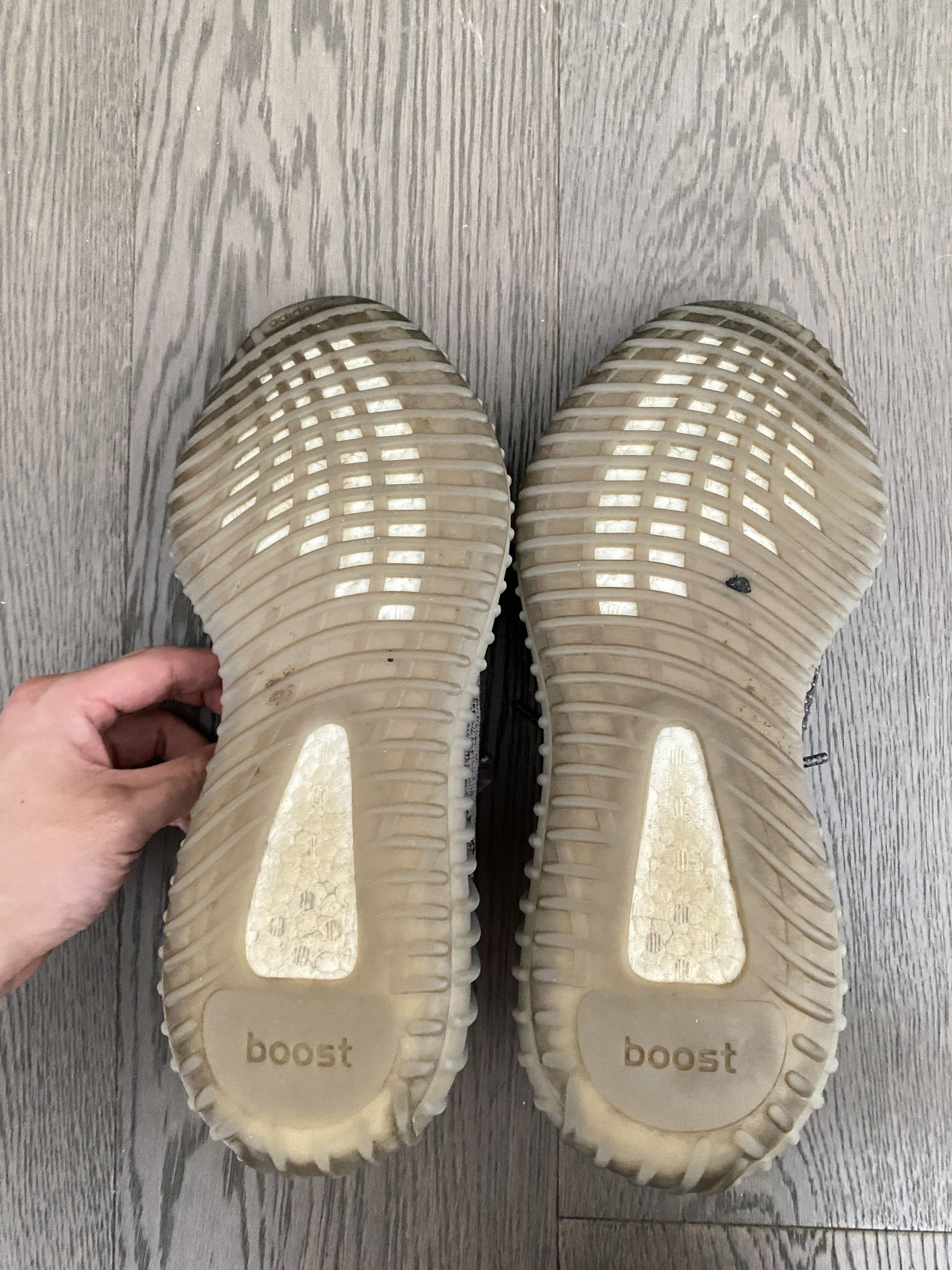 Adidas × Kanye West Yeezy 350V2 Beluga 1.0 2016 Size US 10.5 / EU 43-44 - 3 Thumbnail
