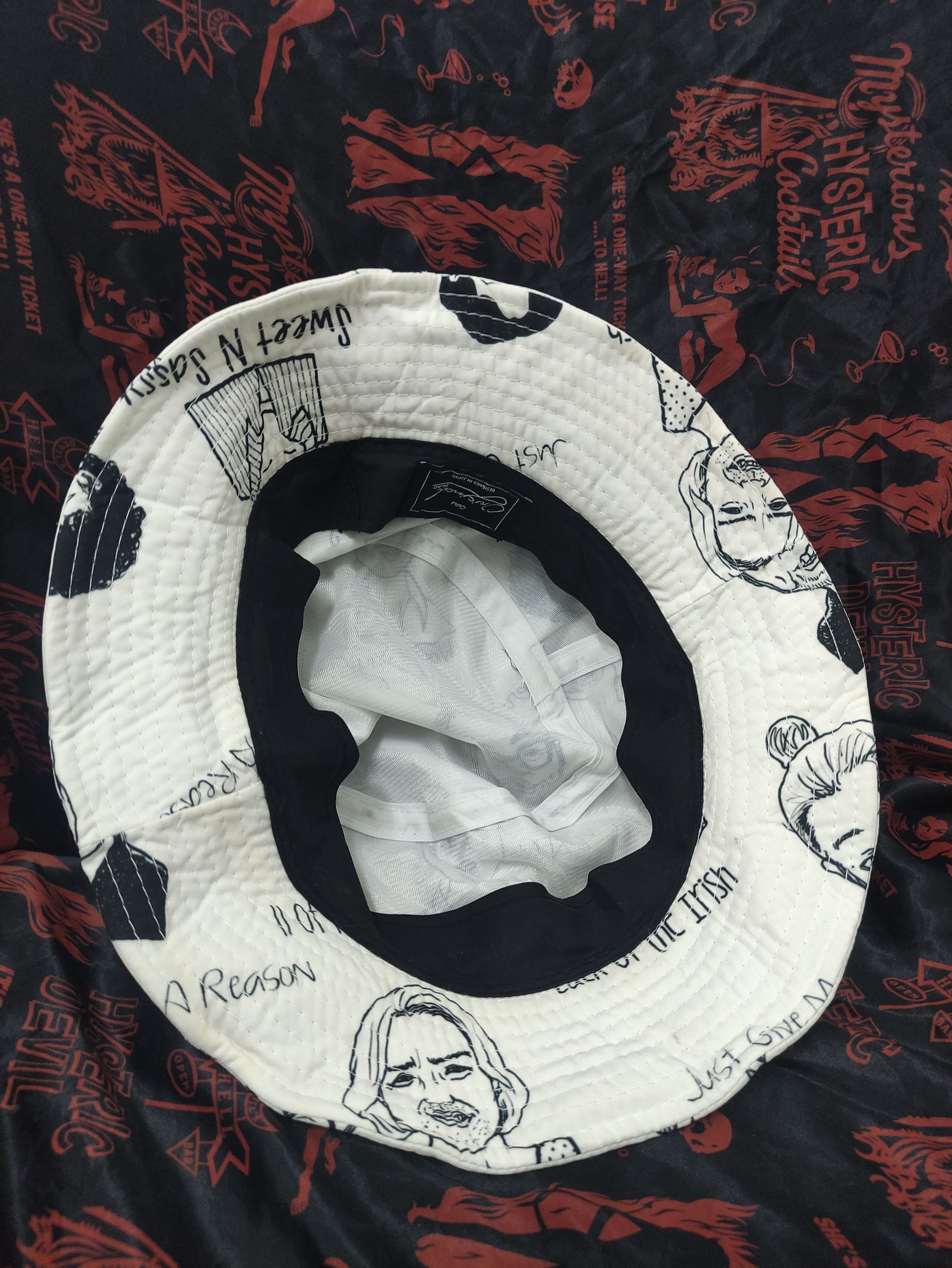 Japanese Brand JAPANESE BRAND HAT FULL PRINT PORTRAIT BUCKET HAT Size ONE SIZE - 3 Thumbnail