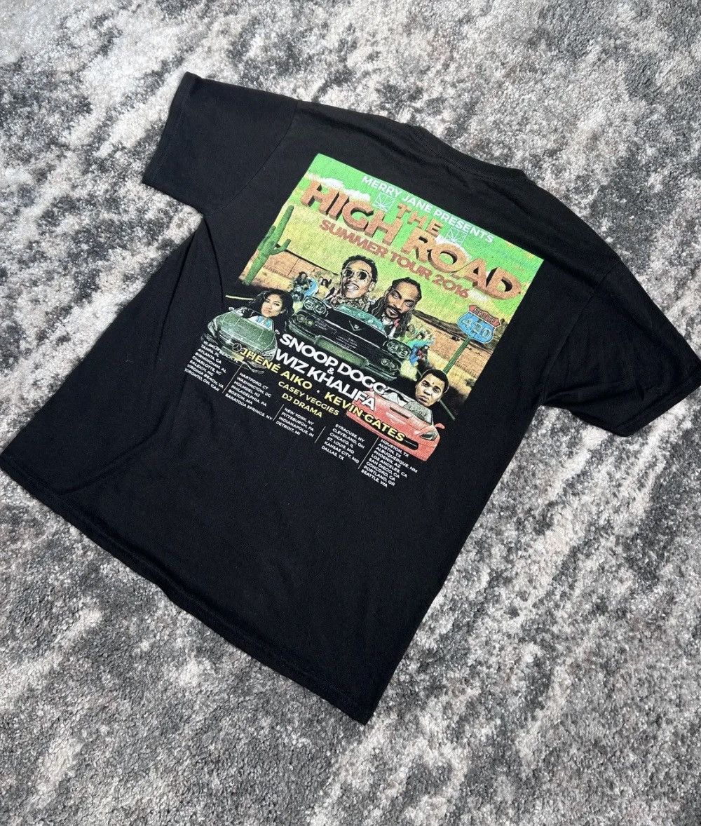 Rap Tees × Snoop Dogg × Wiz Khalifa Rare "The High Road" 2016 Summer Tour Tee Size US M / EU 48-50 / 2 - 1 Thumbnail