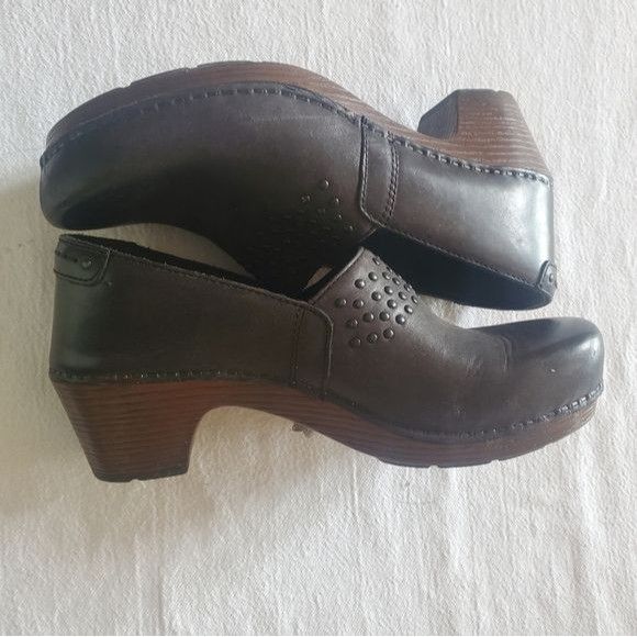 Dansko Dansko Mavis Black Rivetted Sz. 38 (7.5-8) Clogs Mules Size US 7.5 / IT 37.5 - 3 Thumbnail