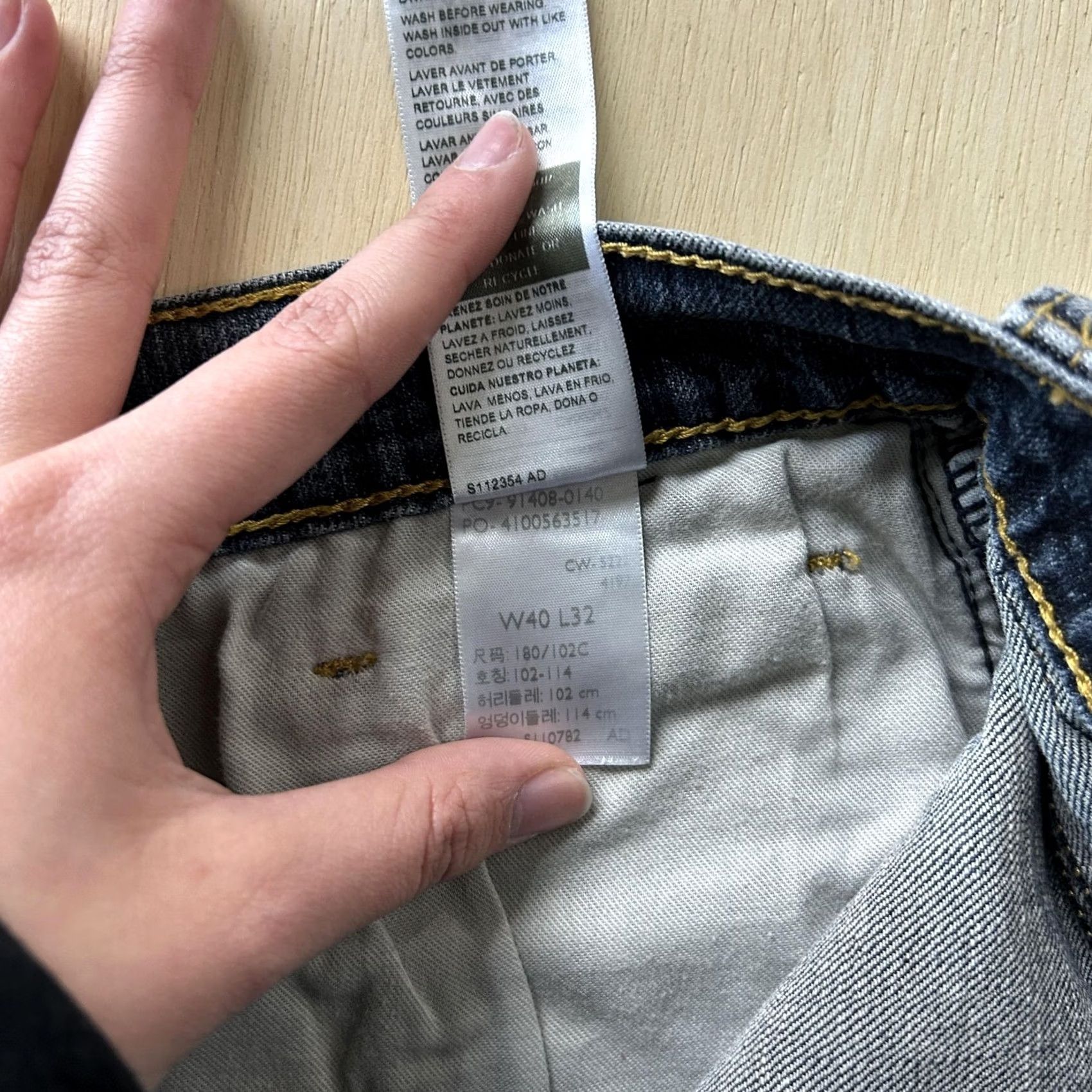 Vintage Signature Levi Strauss Jeans Mens 40x32 Medium Wash Blue Denim Relaxed Straight Jeans Mens 40x32 Blue Denim Size US 40 / EU 56 - 3 Thumbnail