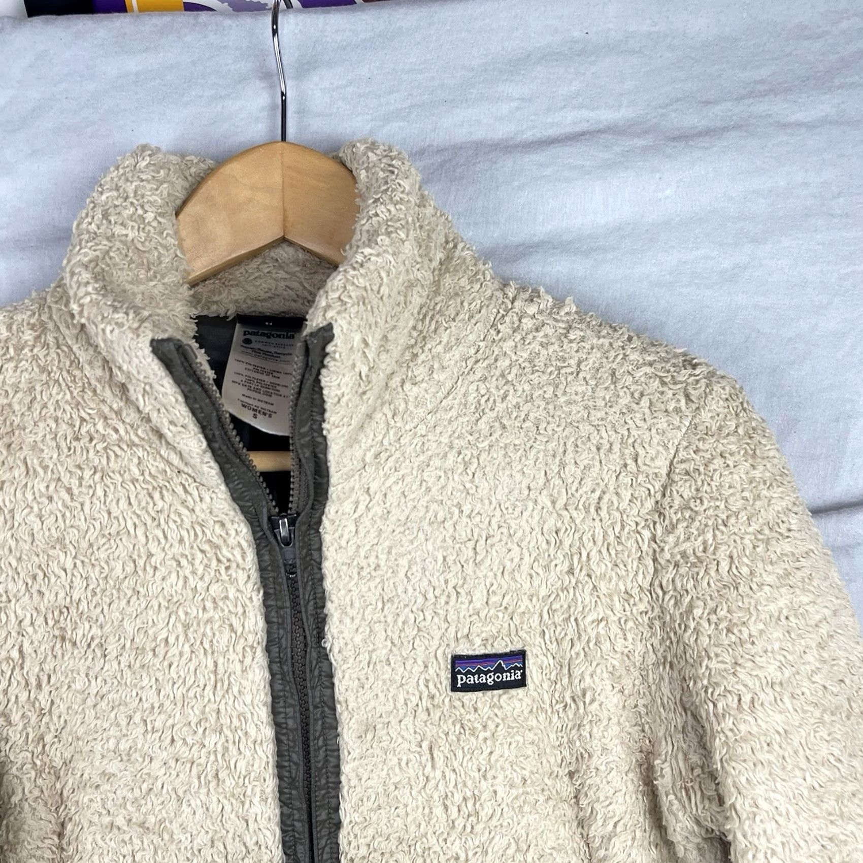 Patagonia Patagonia Jacket Womens Small Beige Los Lobos Fleece Full Zip Deep Pile 25595 Size S / US 4 / IT 40 - 3 Thumbnail