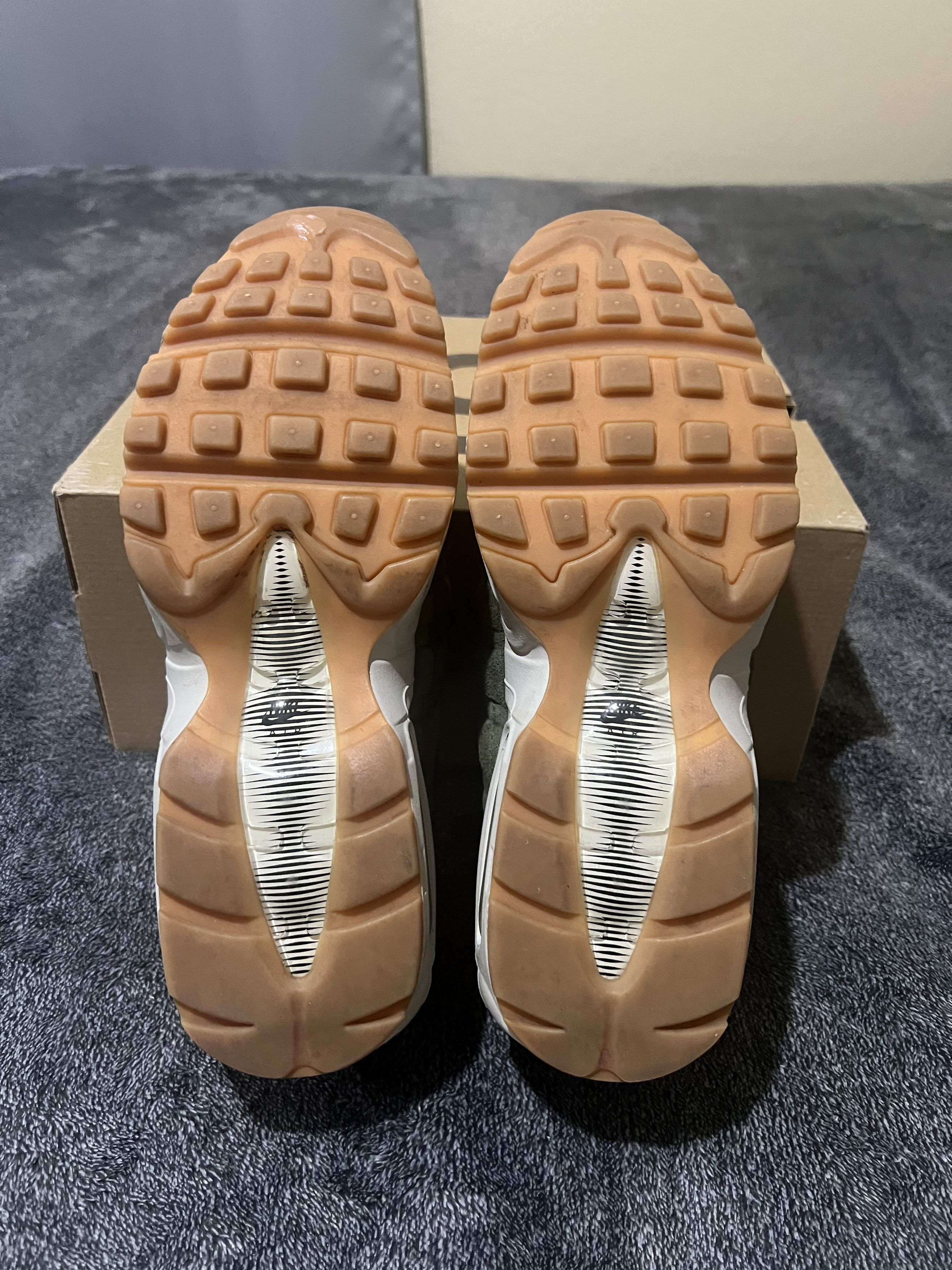 Nike Nike Air Max 95 SE SZ 8 Olive Canvas AJ2018-300 Size US 8 / EU 41 - 3 Thumbnail