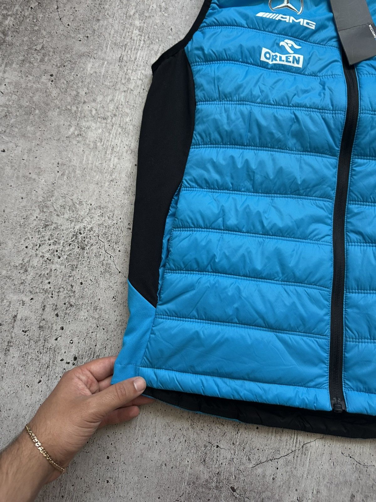 Mercedes-Benz NWT Mercedes Benz Williams Racing F1 Team Gilet Vest Size US M / EU 48-50 / 2 - 7 Thumbnail