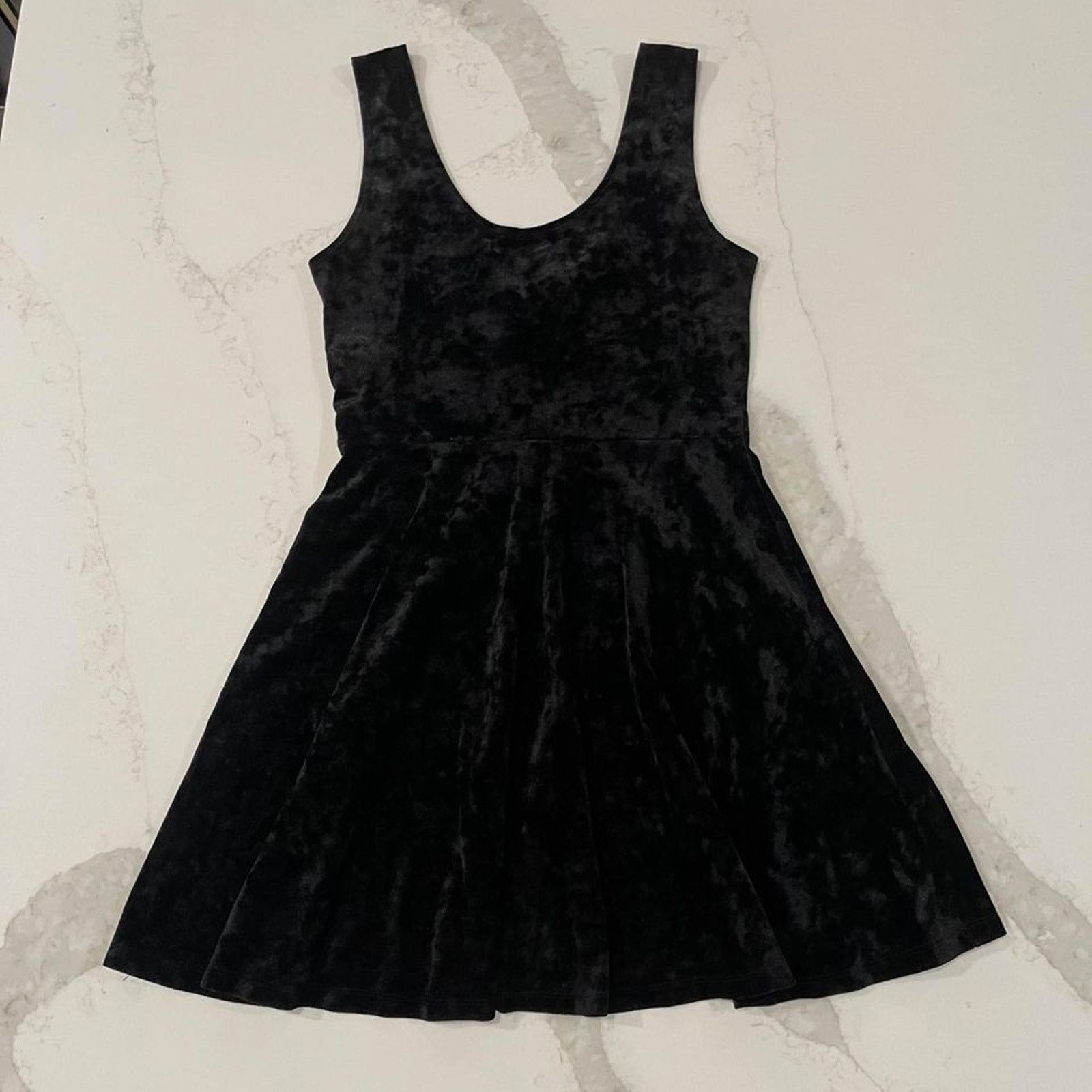 Forever 21 Forever 21 Velvet Skater Mini Dress Women's Med y2k Babydoll Size M / US 6-8 / IT 42-44 - 1 Thumbnail