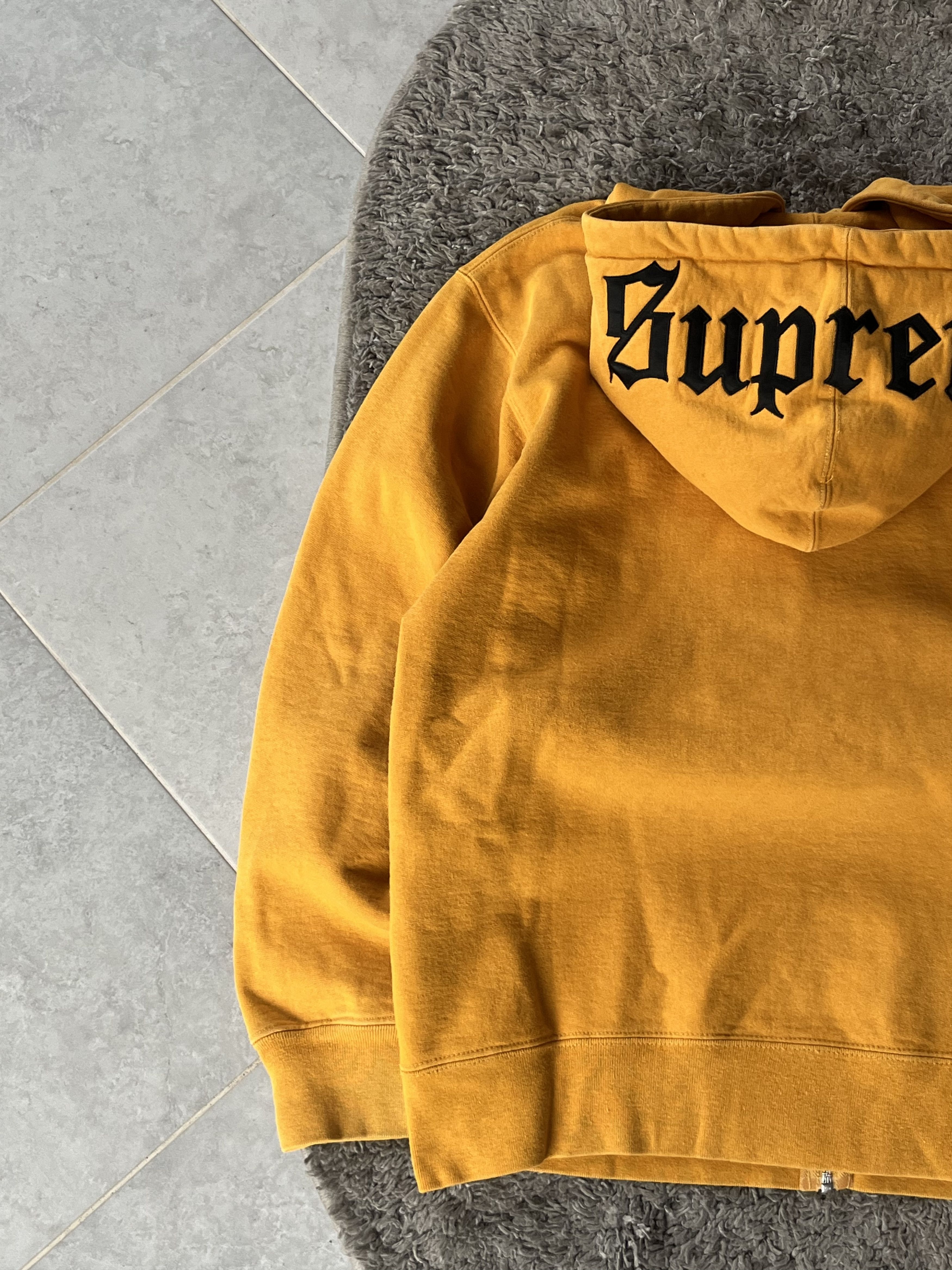 Supreme Luxury Zip Hoodies Supreme Old English Hood Streetwear Size US M / EU 48-50 / 2 - 7 Thumbnail