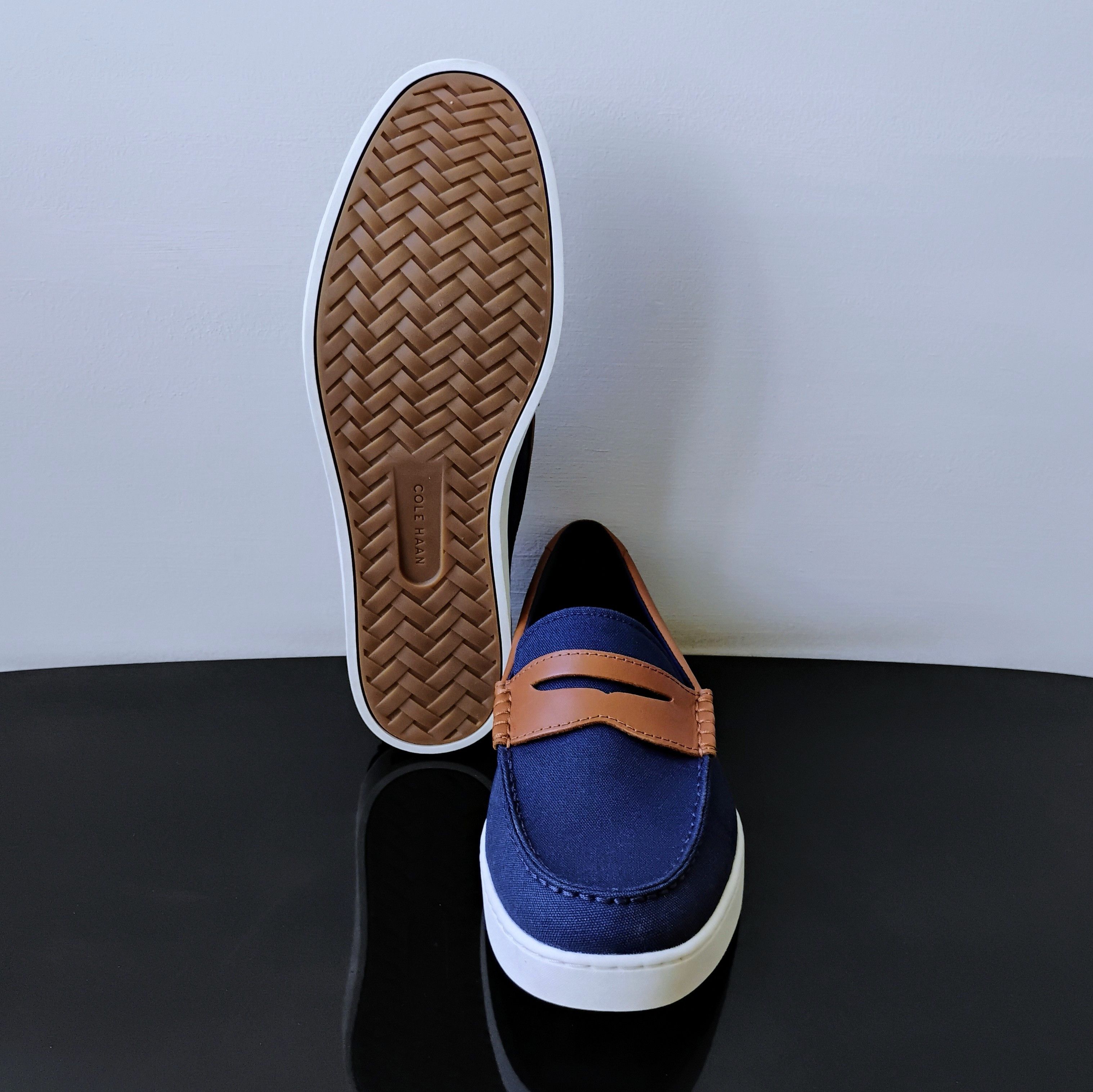 Cole Haan Cole Haan Men's Nantucket 2.0 Penny Loafer in Navy Blazer Size US 11 / EU 44 - 12 Thumbnail
