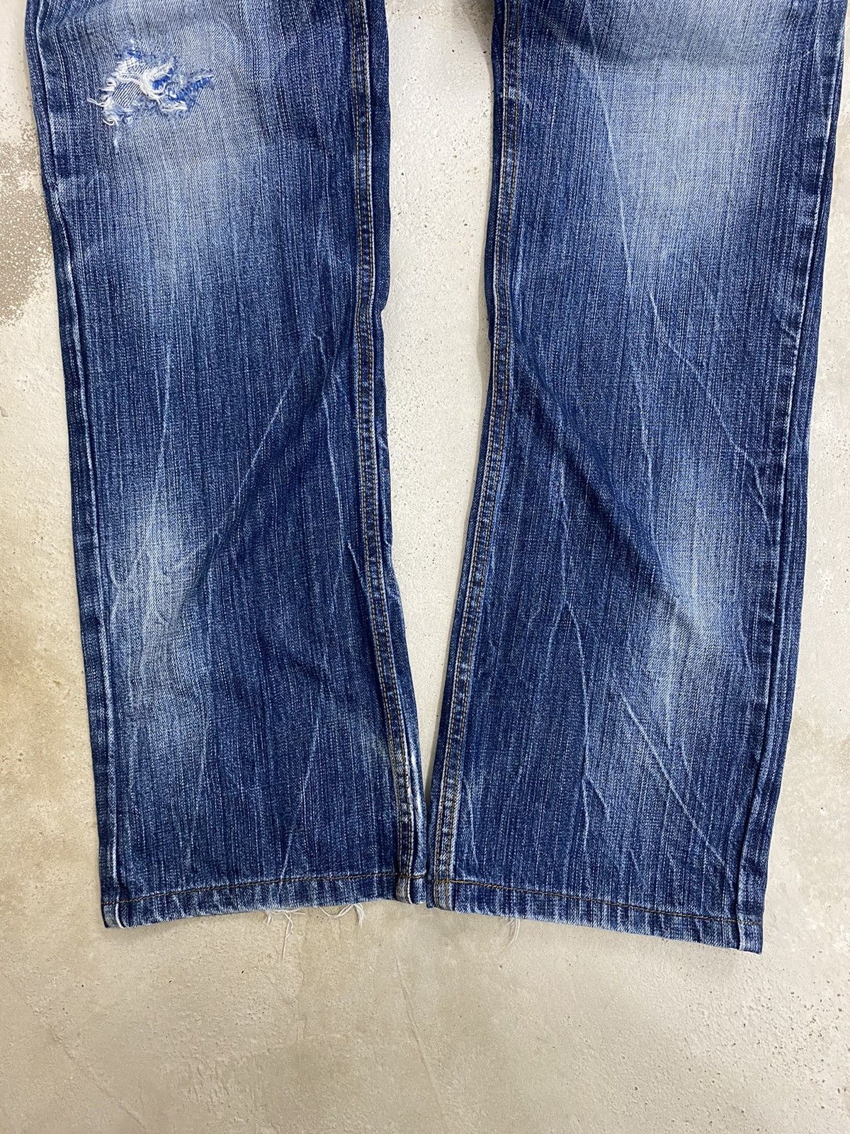 If Six Was Nine × Japanese Brand × Le Grande Bleu (L.G.B.) Cloud 72 Denim Surf Patch of Pirates Blue Way Distressed Size US 33 - 5 Thumbnail