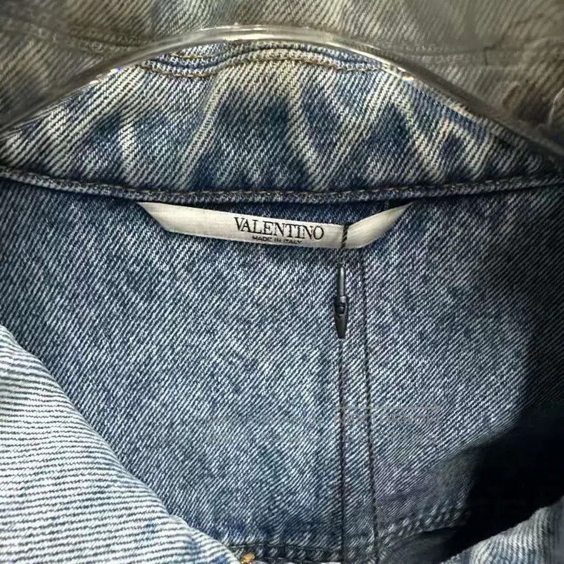 Valentino Valentino Destroy the logo denim jacket and jacket Size US M / EU 48-50 / 2 - 2 Thumbnail