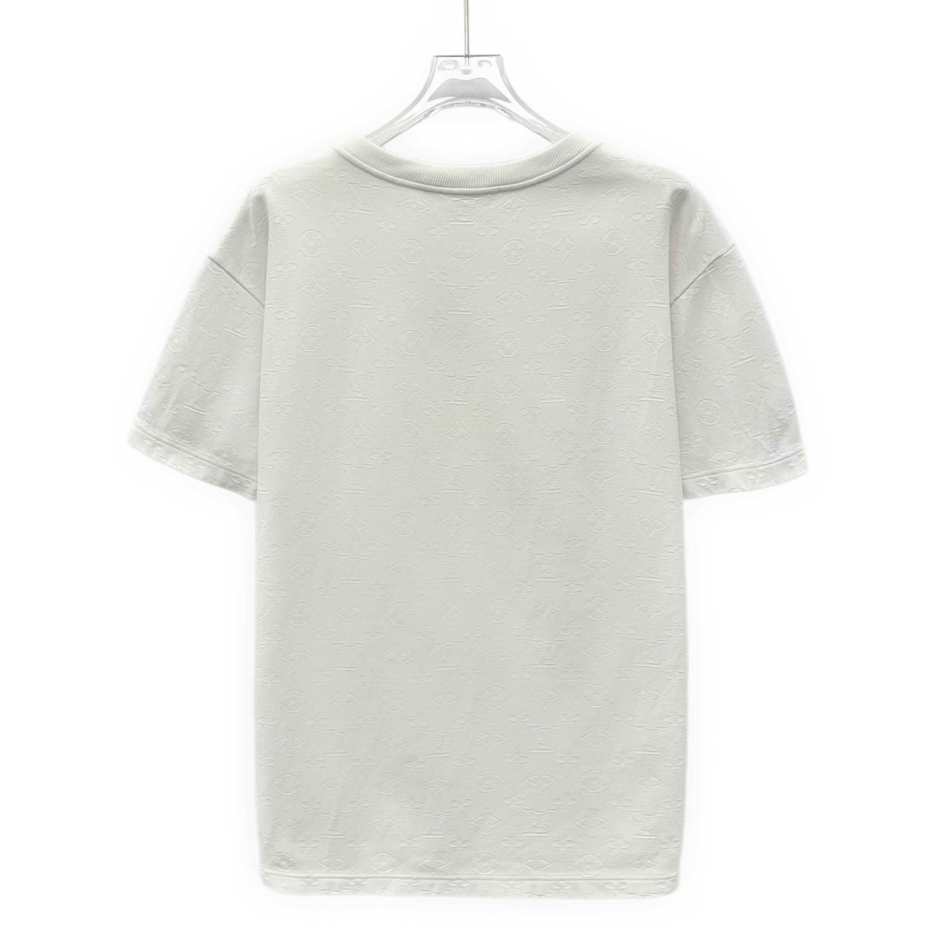 Louis Vuitton Louis Vuitton Monogram Embossed T-Shirt White (S) Size US S / EU 44-46 / 1 - 2 Thumbnail
