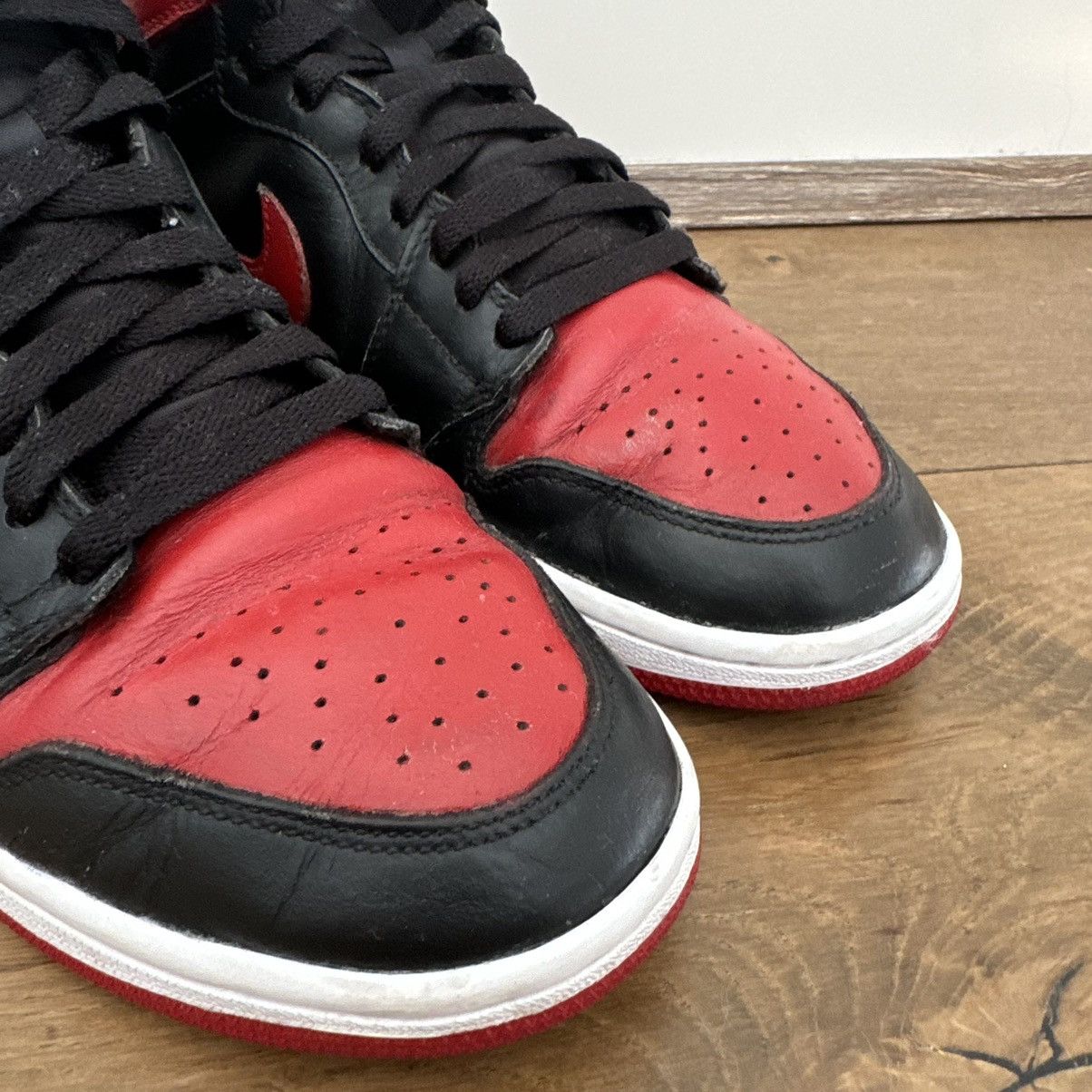 Jordan Brand Jordan 1 High Retro Bred 2013 Size US 8 / EU 41 - 3 Thumbnail
