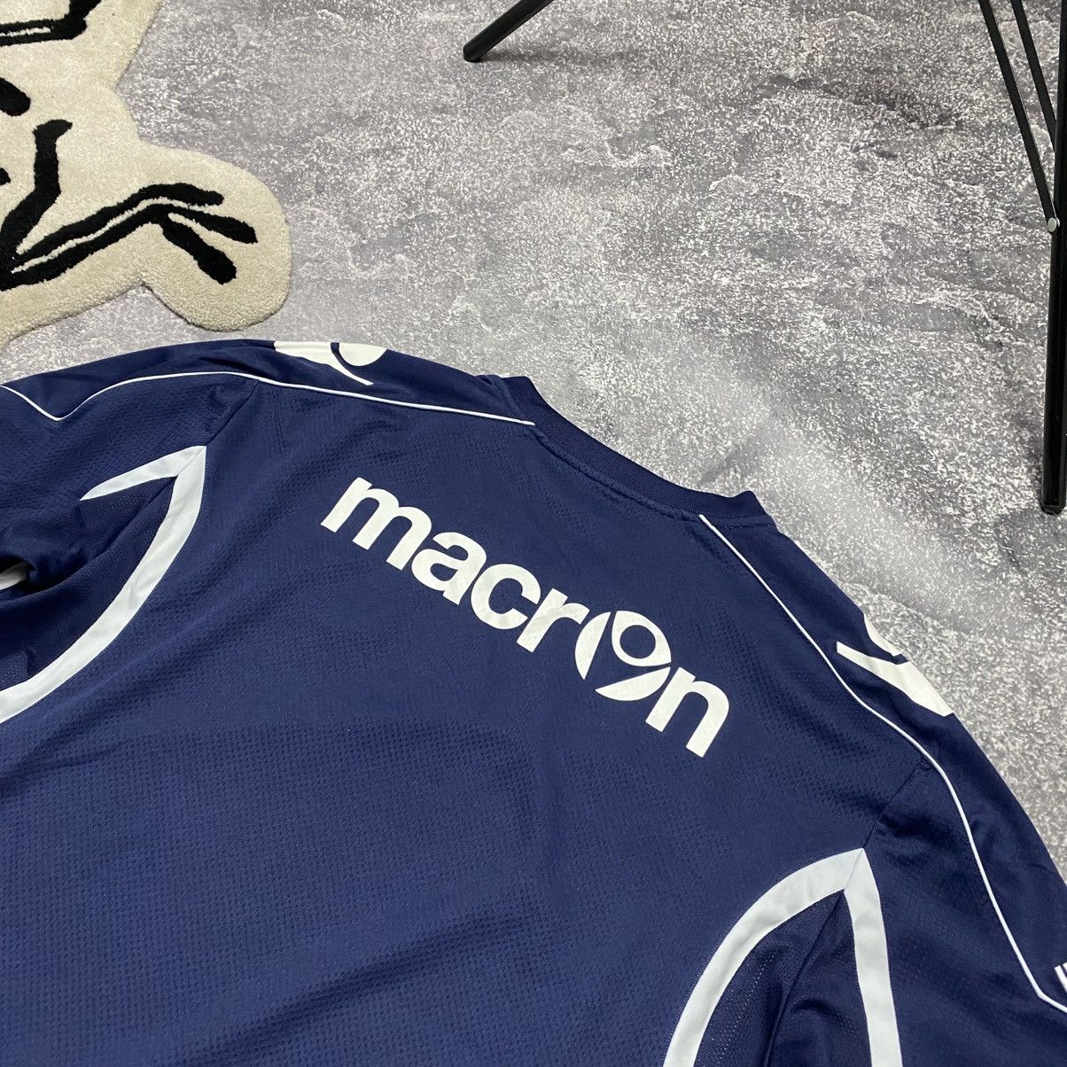 Vintage Vintage Macron West Ham United Team soccer jersey Size US XXL / EU 58 / 5 - 10 Thumbnail