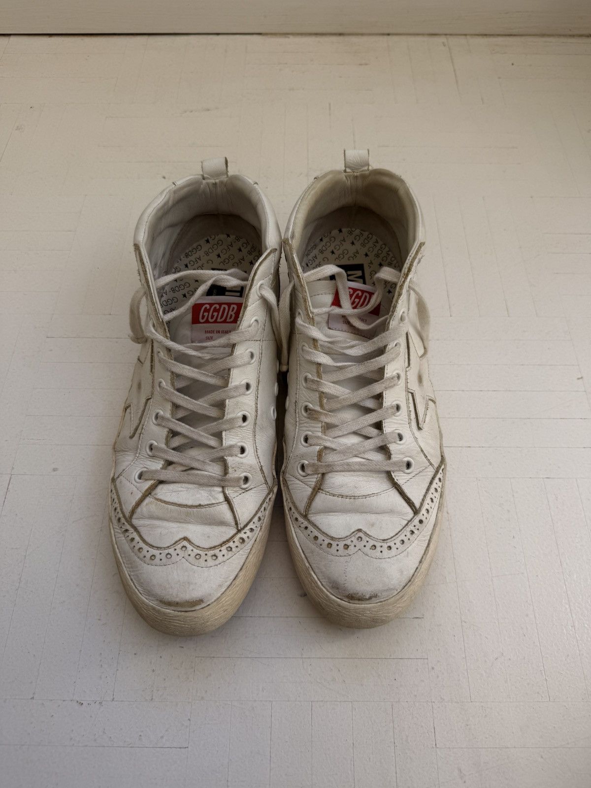 Golden Goose Golden Goose mid star - barely used Size US 9 / EU 42 - 8 Thumbnail